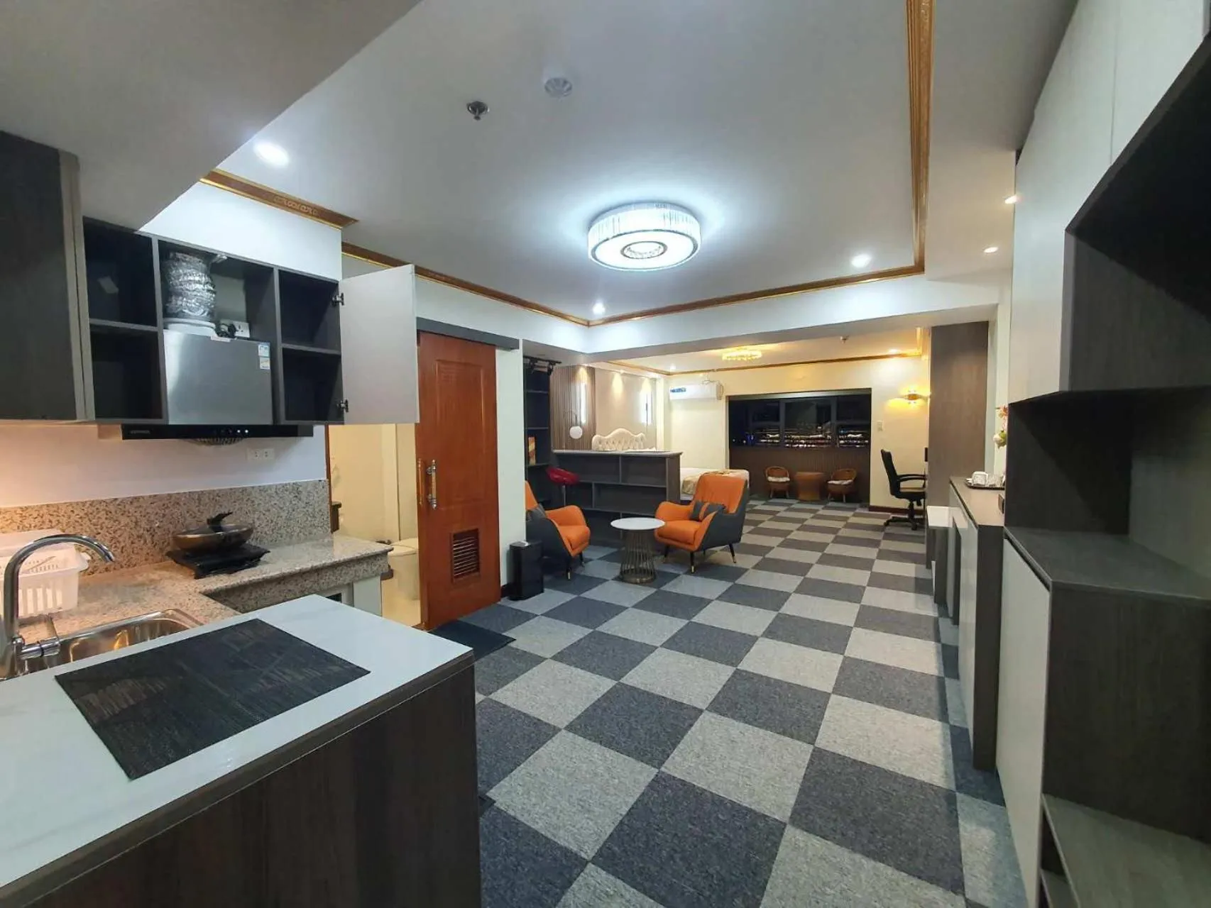 Evening entertainment in 456 Hotel