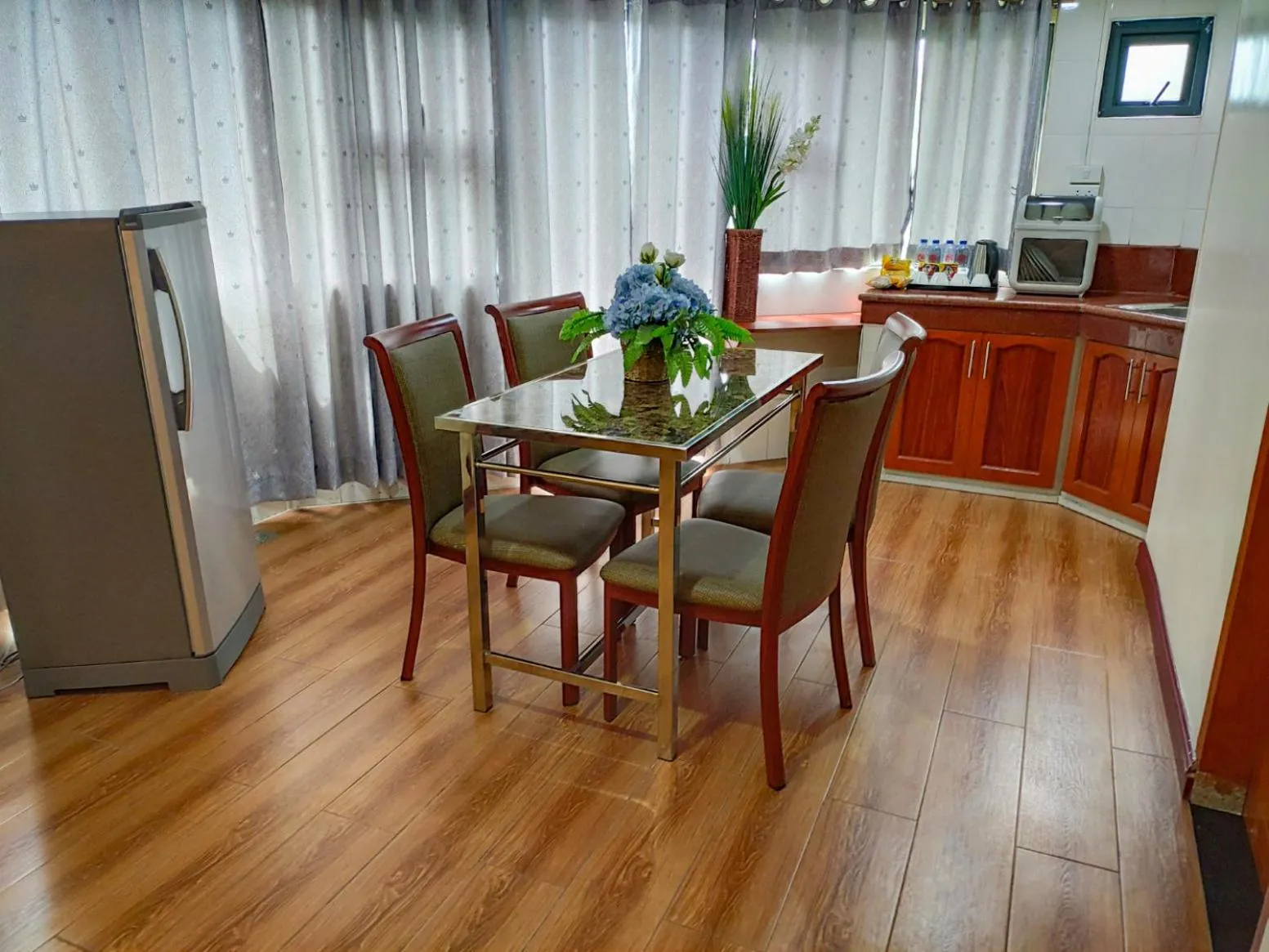 Dining area in 456 Hotel