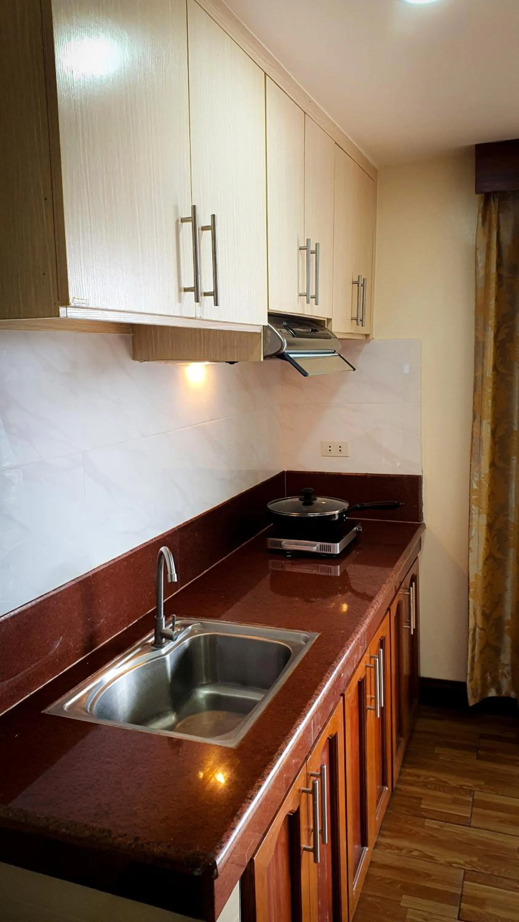 Kitchen or kitchenette in 456 Hotel