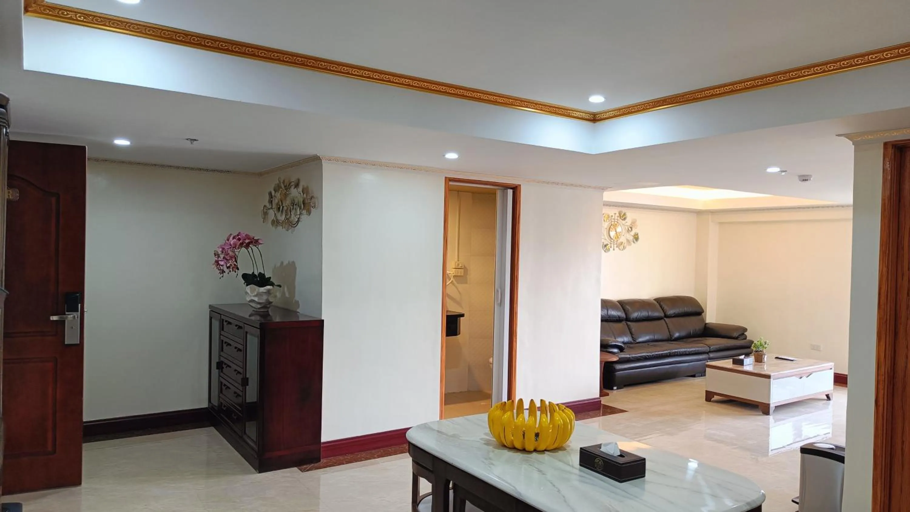 Living room, Bed in 456 Hotel