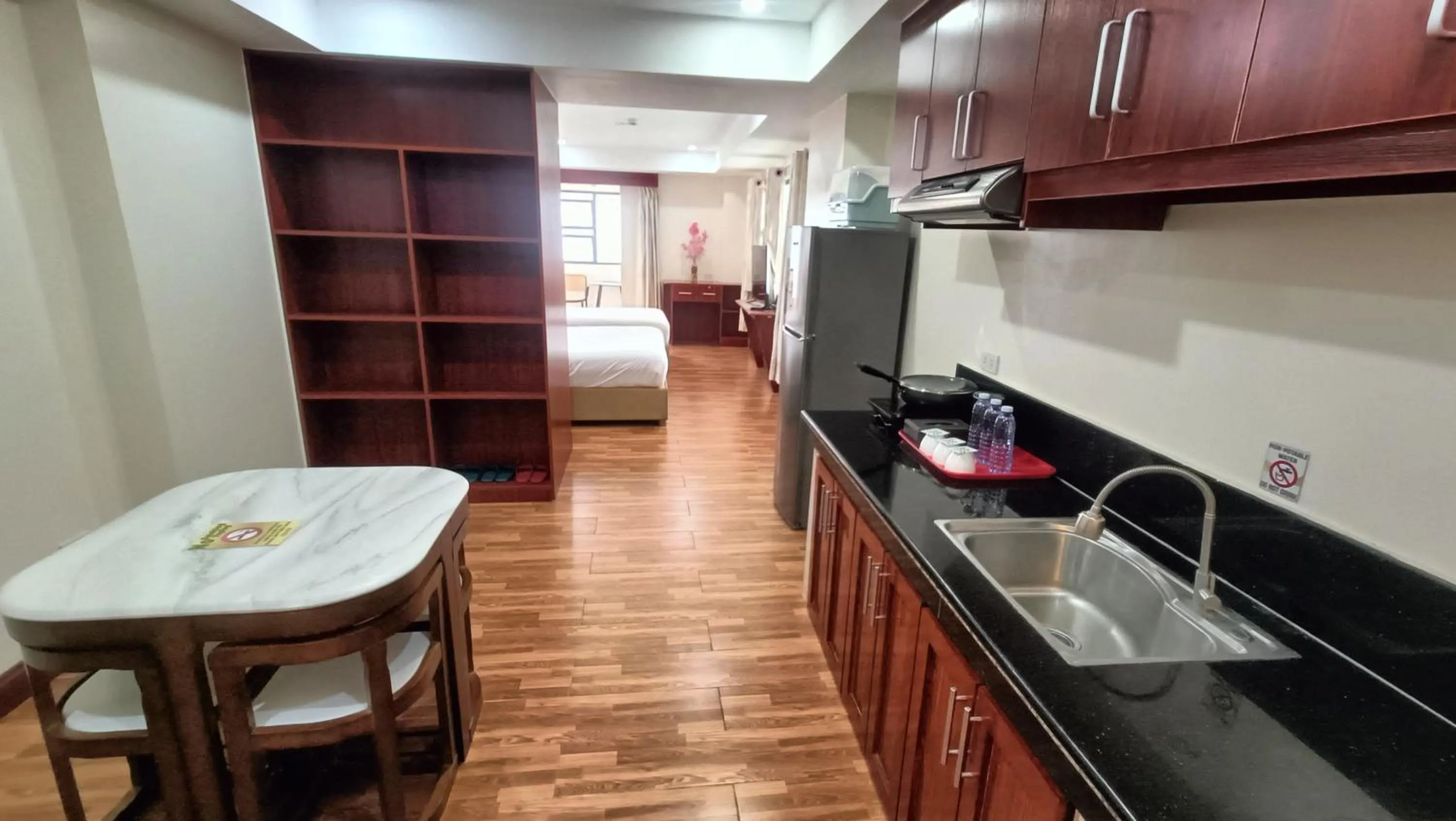 Kitchen or kitchenette in 456 Hotel