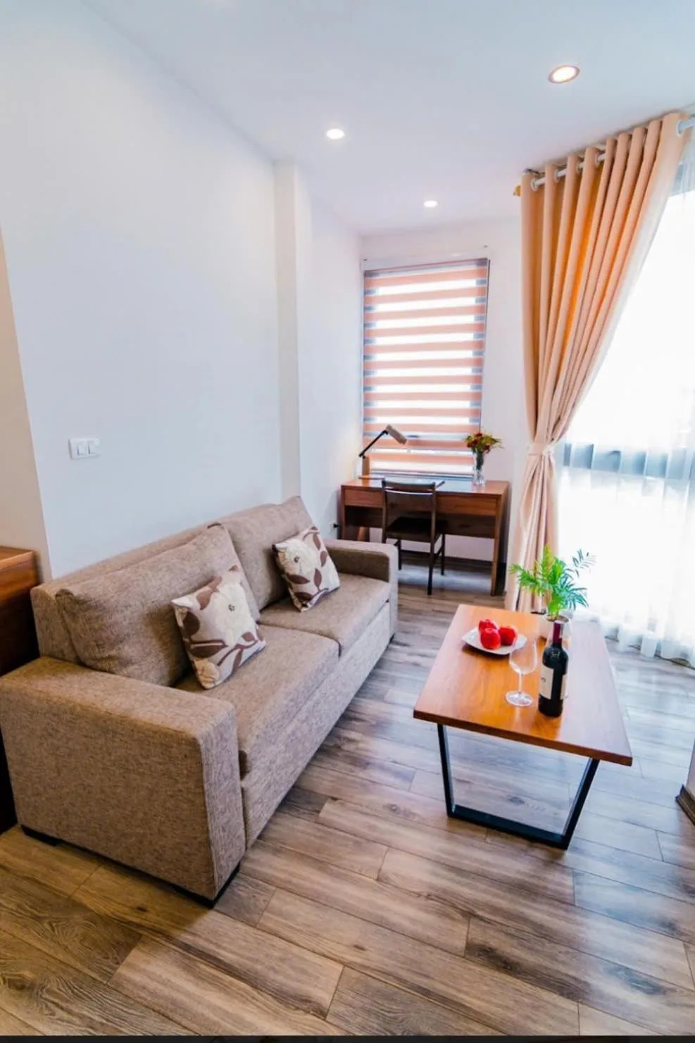 Hana Stay Trần Quốc Hoàn