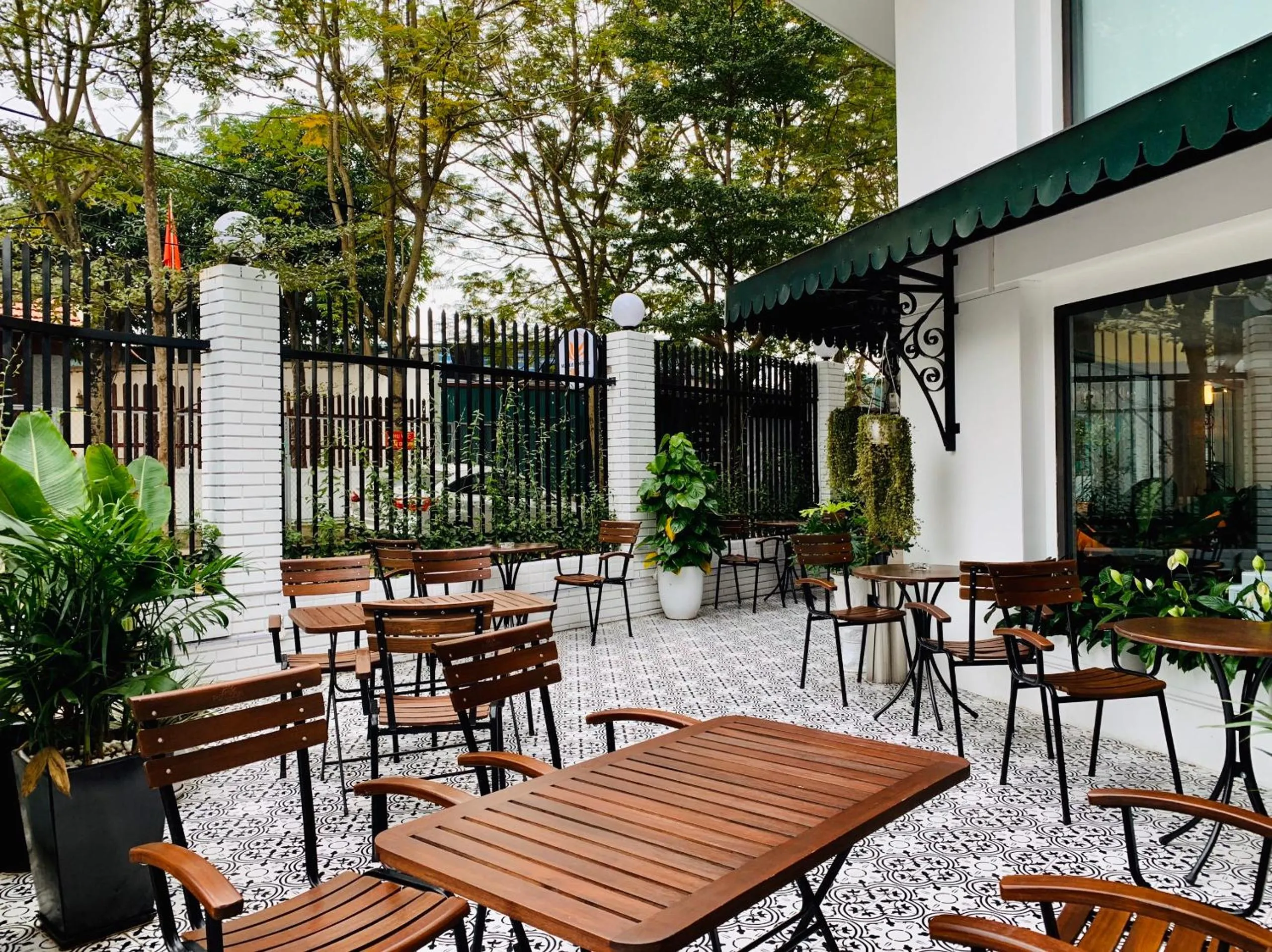 Restaurant/places to eat in Hana Stay Trần Quốc Hoàn