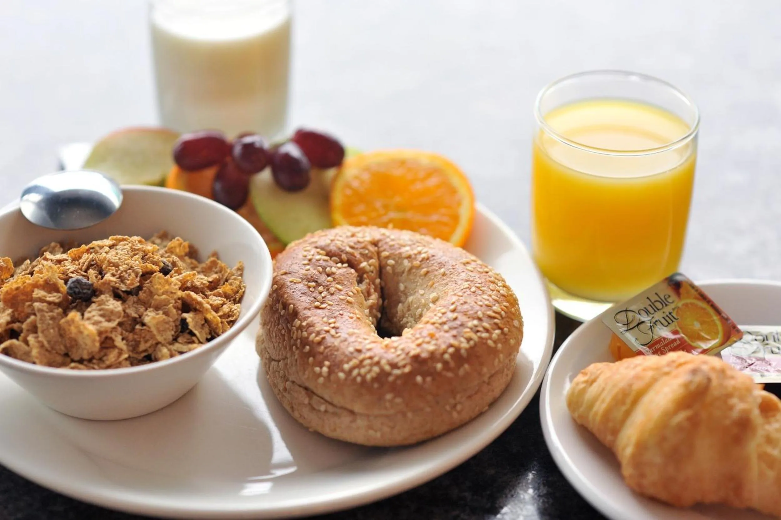 Decorative detail in L'Escale Hôtel Suites