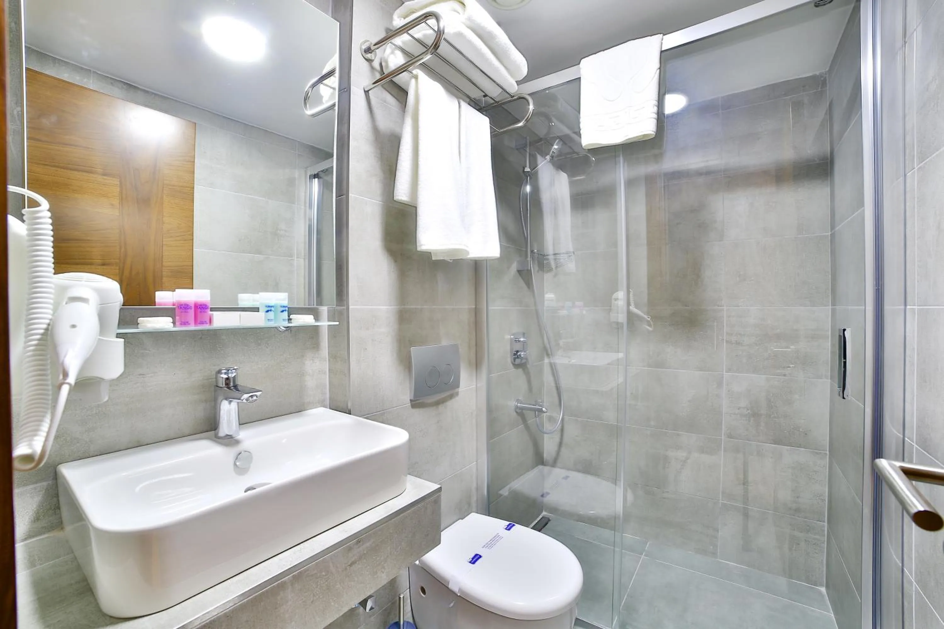 Bathroom in The Tango Hotel Taksim
