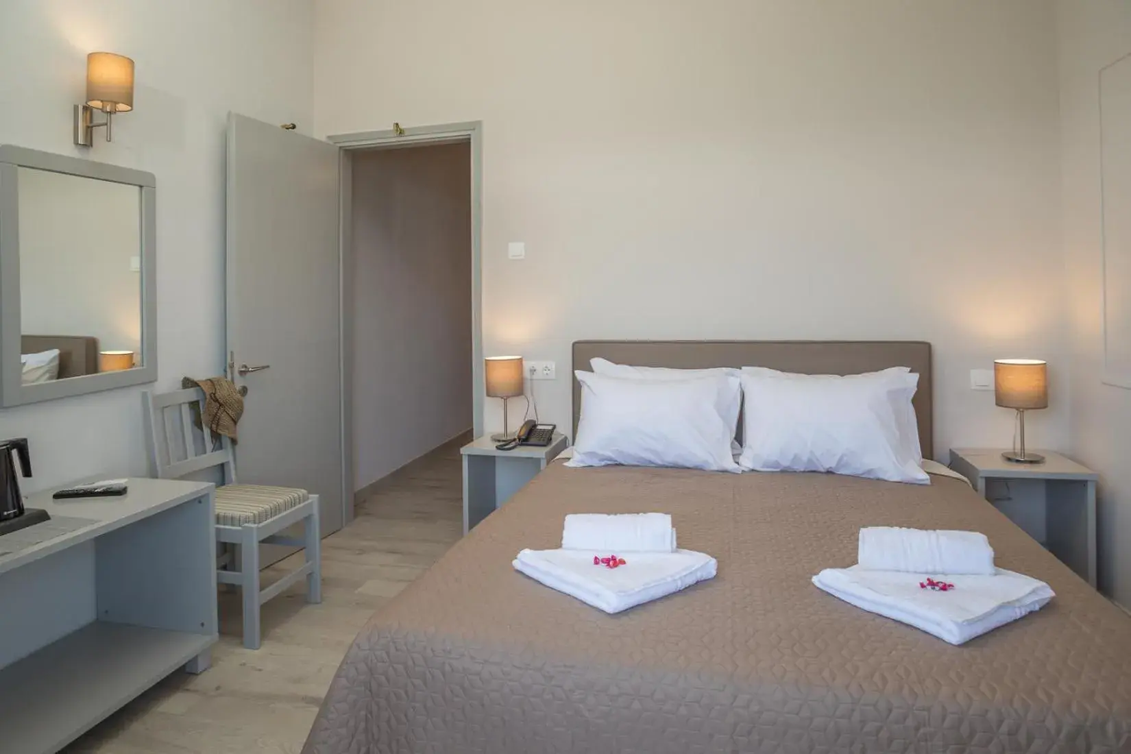 Junior Suite with Side Seaview and Square View in Hotel Alkyon Junior Suite with Side Seaview and Square View in Hotel Alkyon