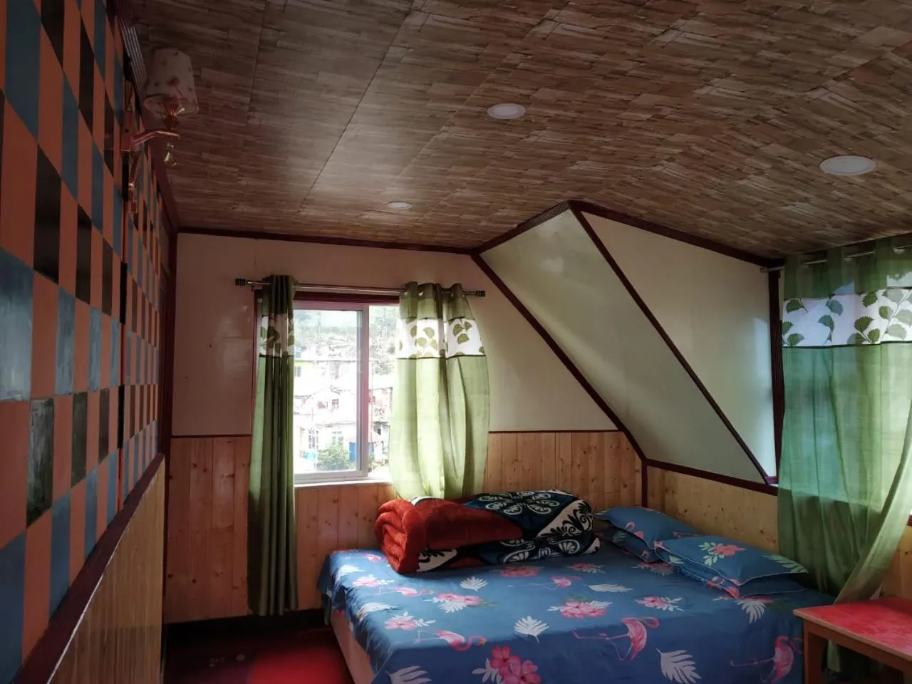 Bed in Vamoose Kanchan Kanya