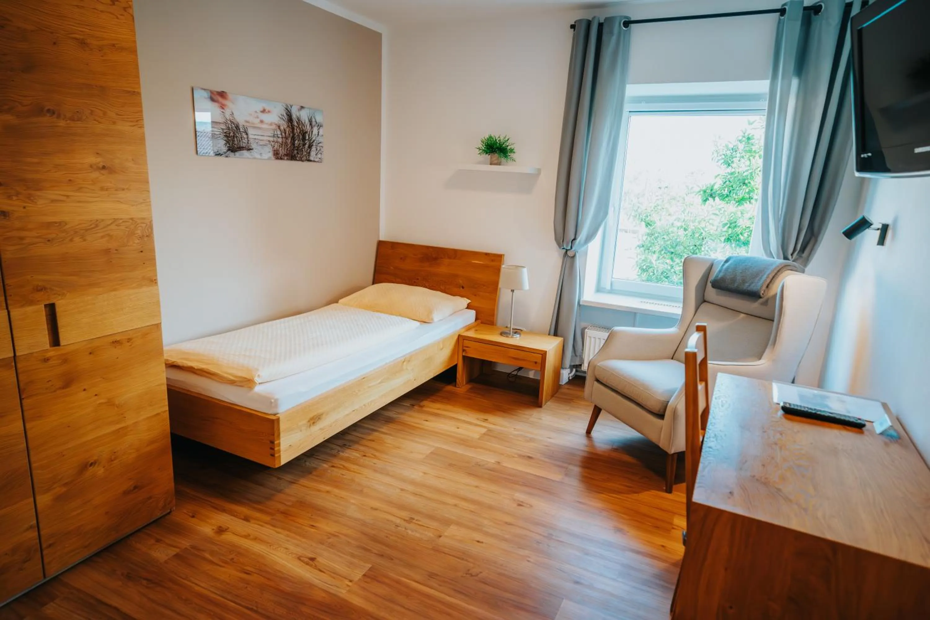 Photo of the whole room, Bed in Hotel Leo