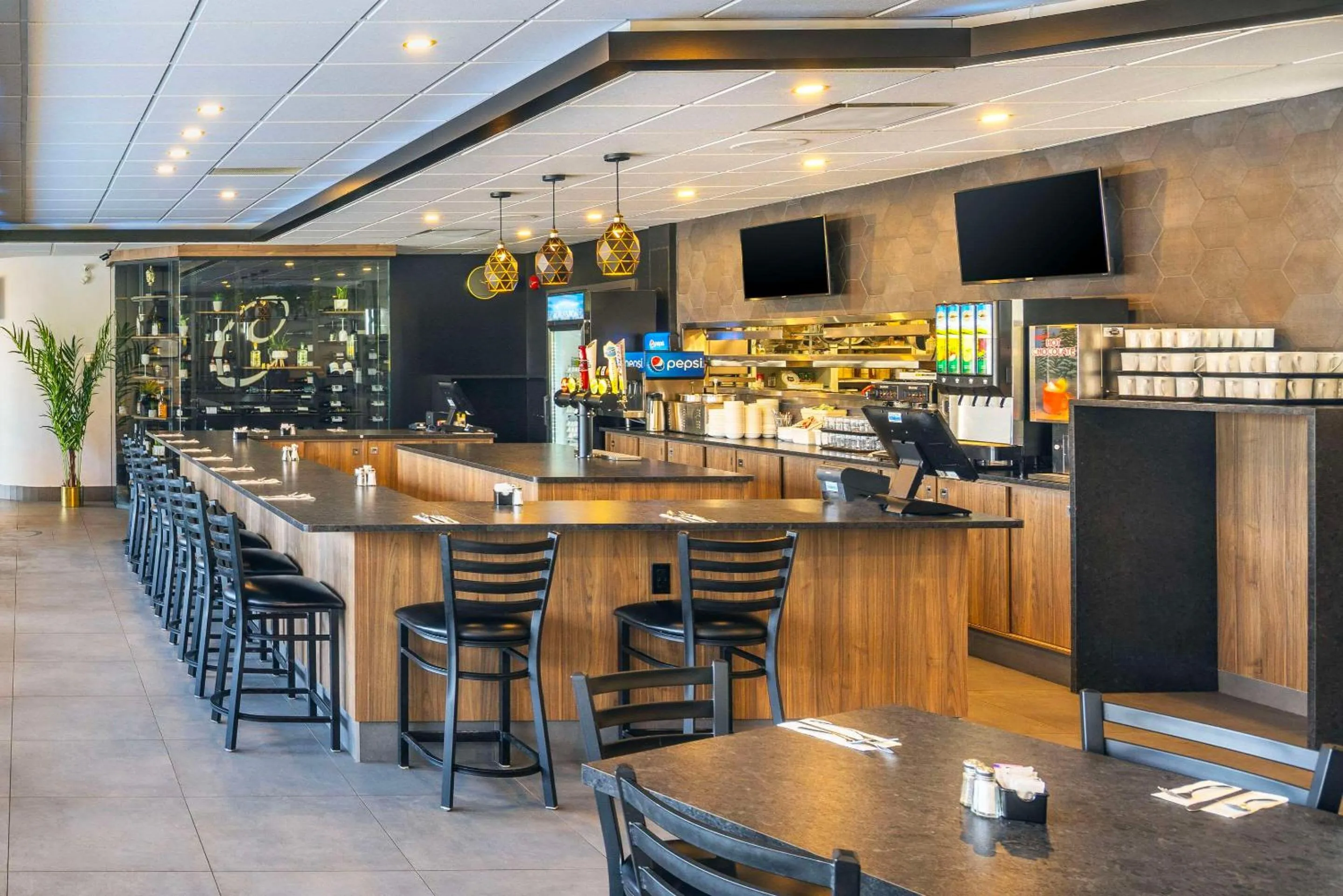 Restaurant/places to eat in Econo Lodge