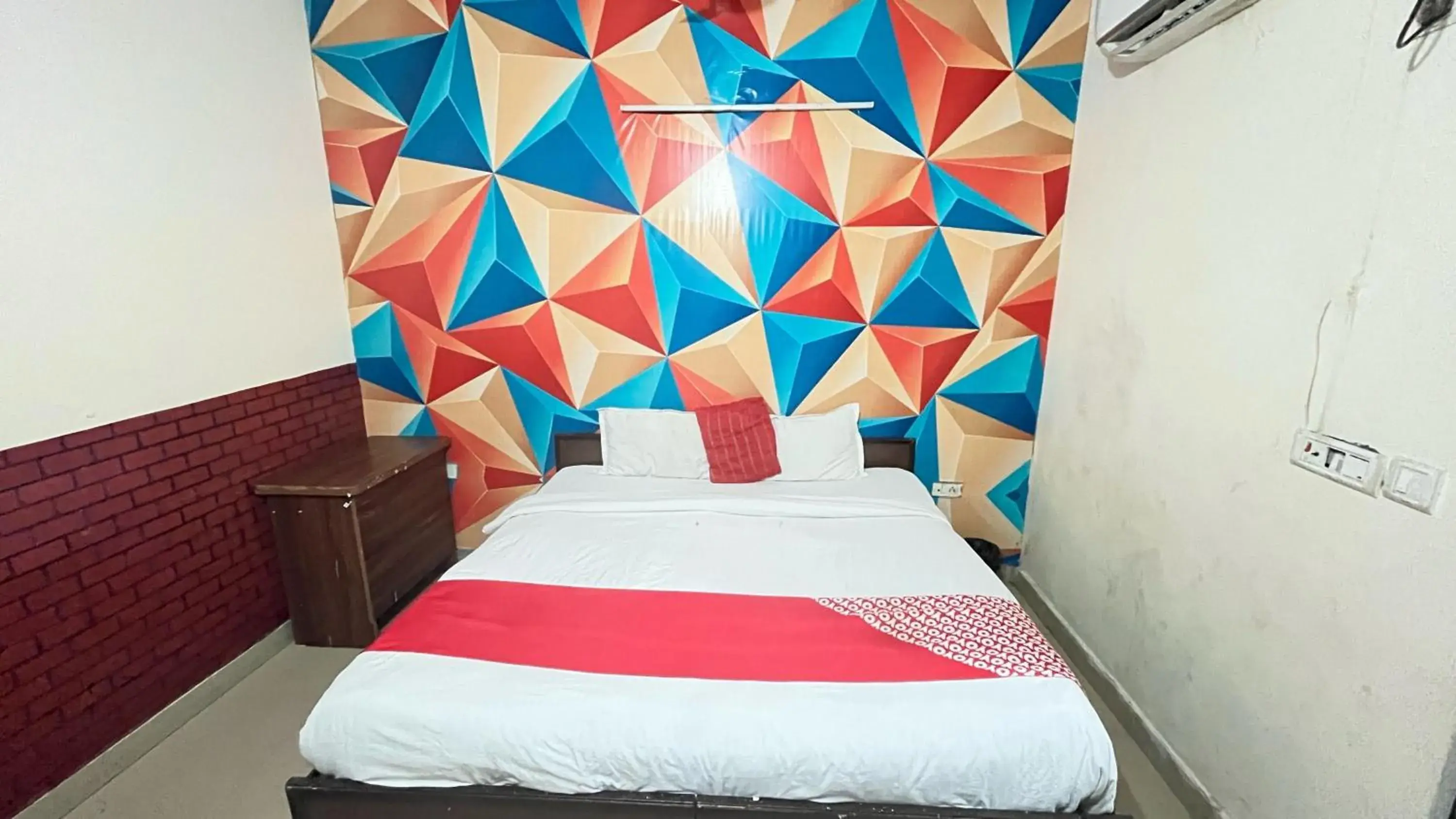 Bedroom in Hotel O Tara Patel Bedroom in Hotel O Tara Patel