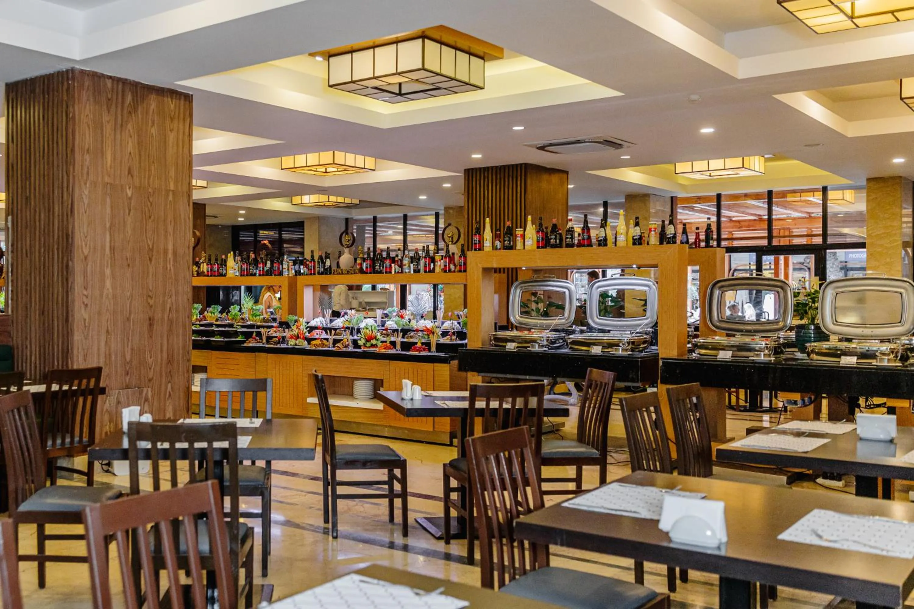 Restaurant/places to eat in Fun & Sun Club Saphire