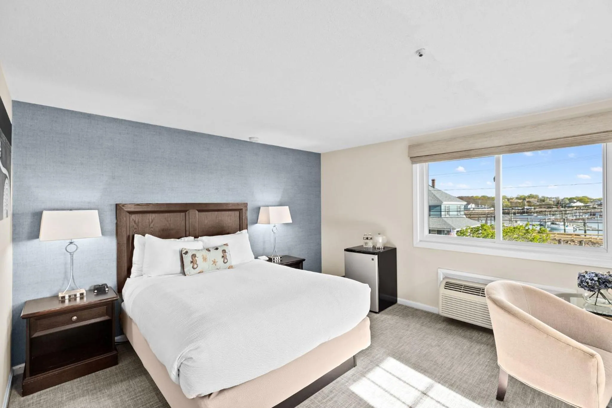 Bed in The Inn at Scituate Harbor