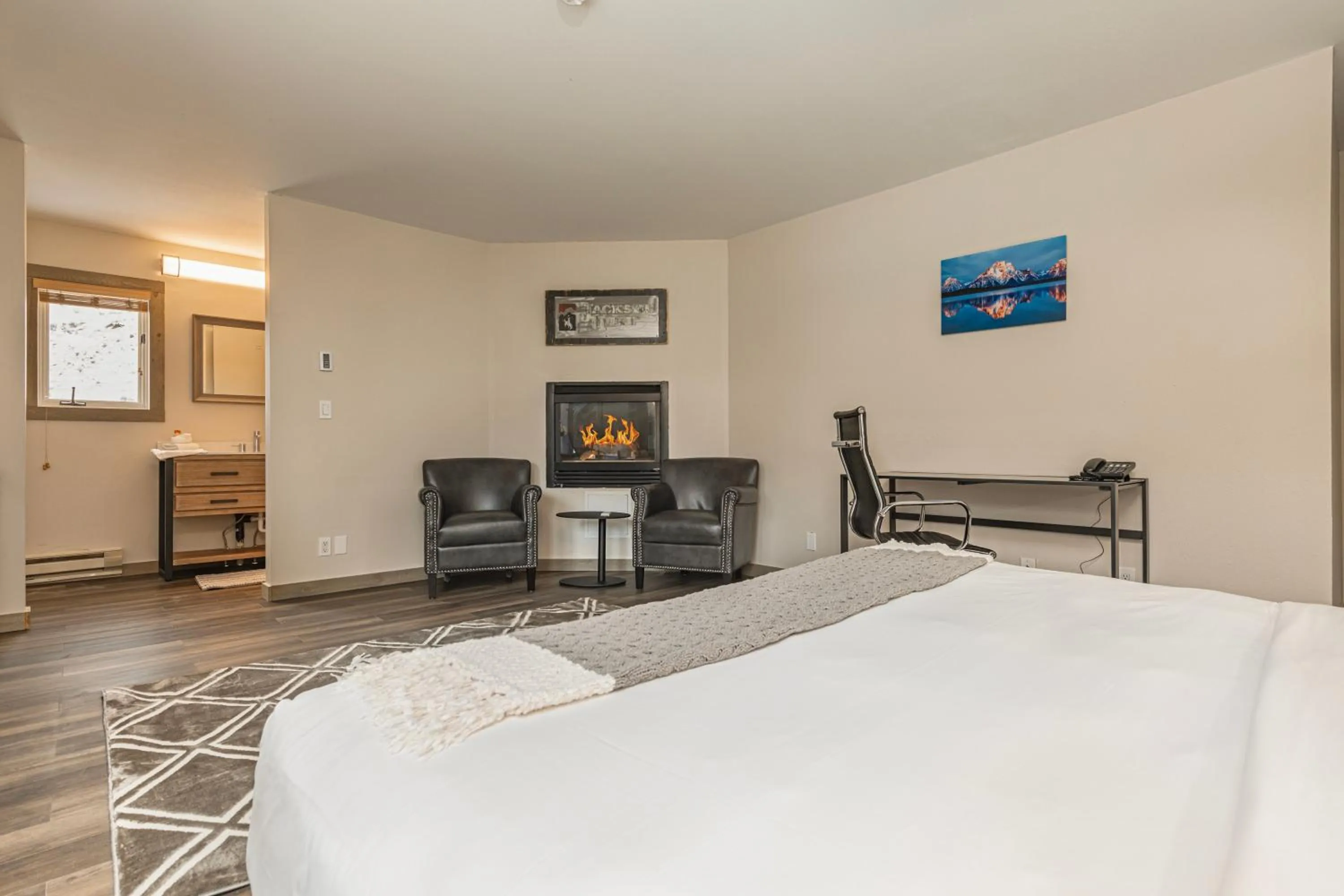 Bedroom, Bed in Miller Park Lodge