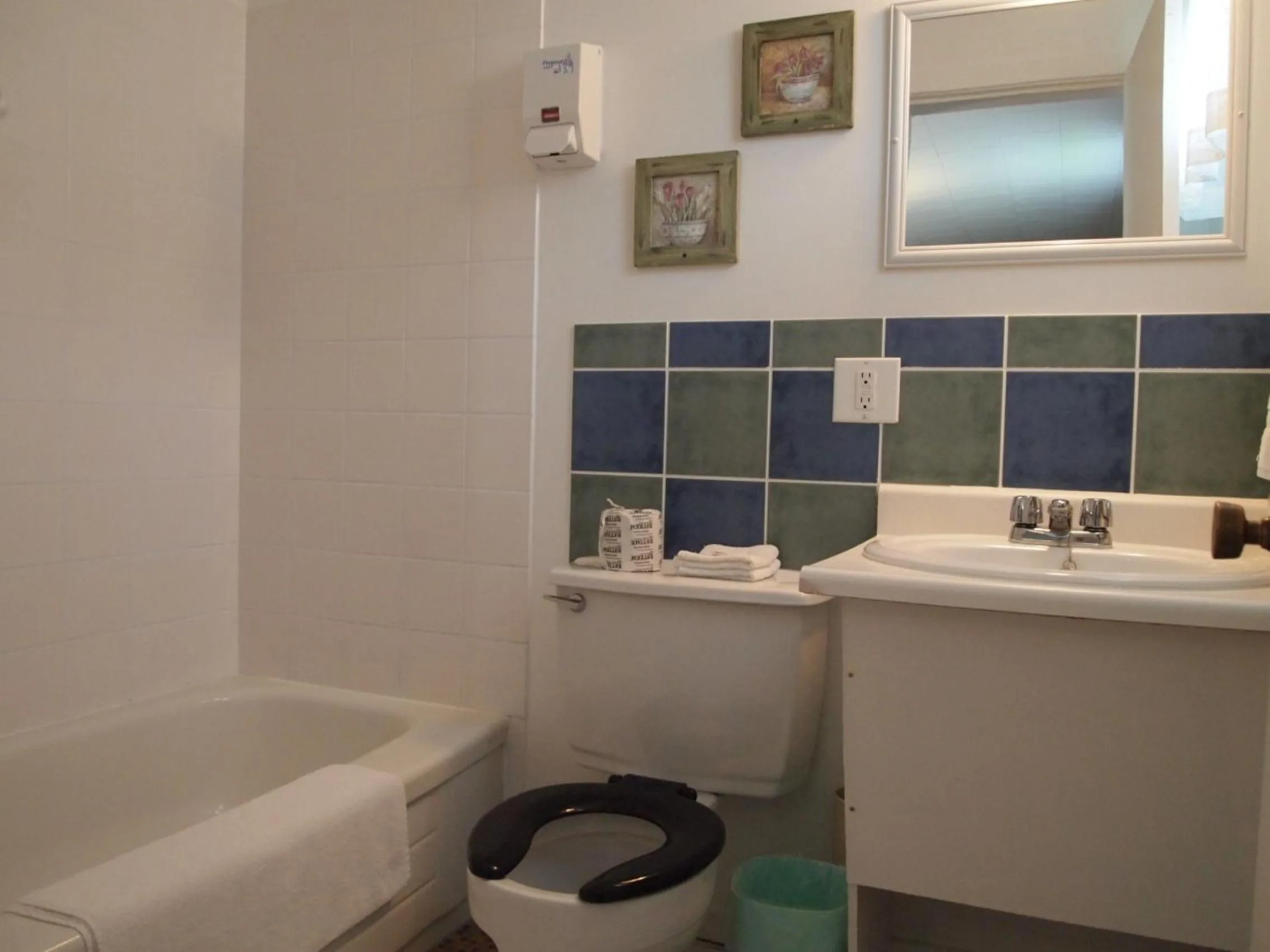 Bathroom in Motel Lyse