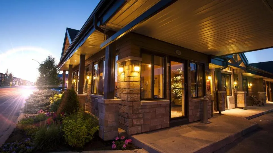 Property building in Motel Mistral