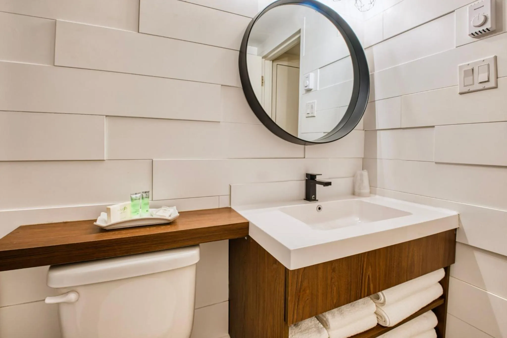 Bathroom in Motel Mistral