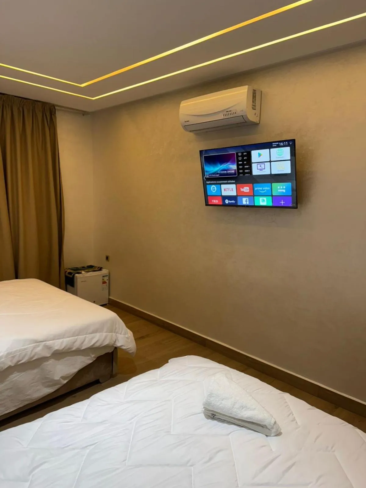 TV and multimedia in HOTEL BORJ EL ARAB