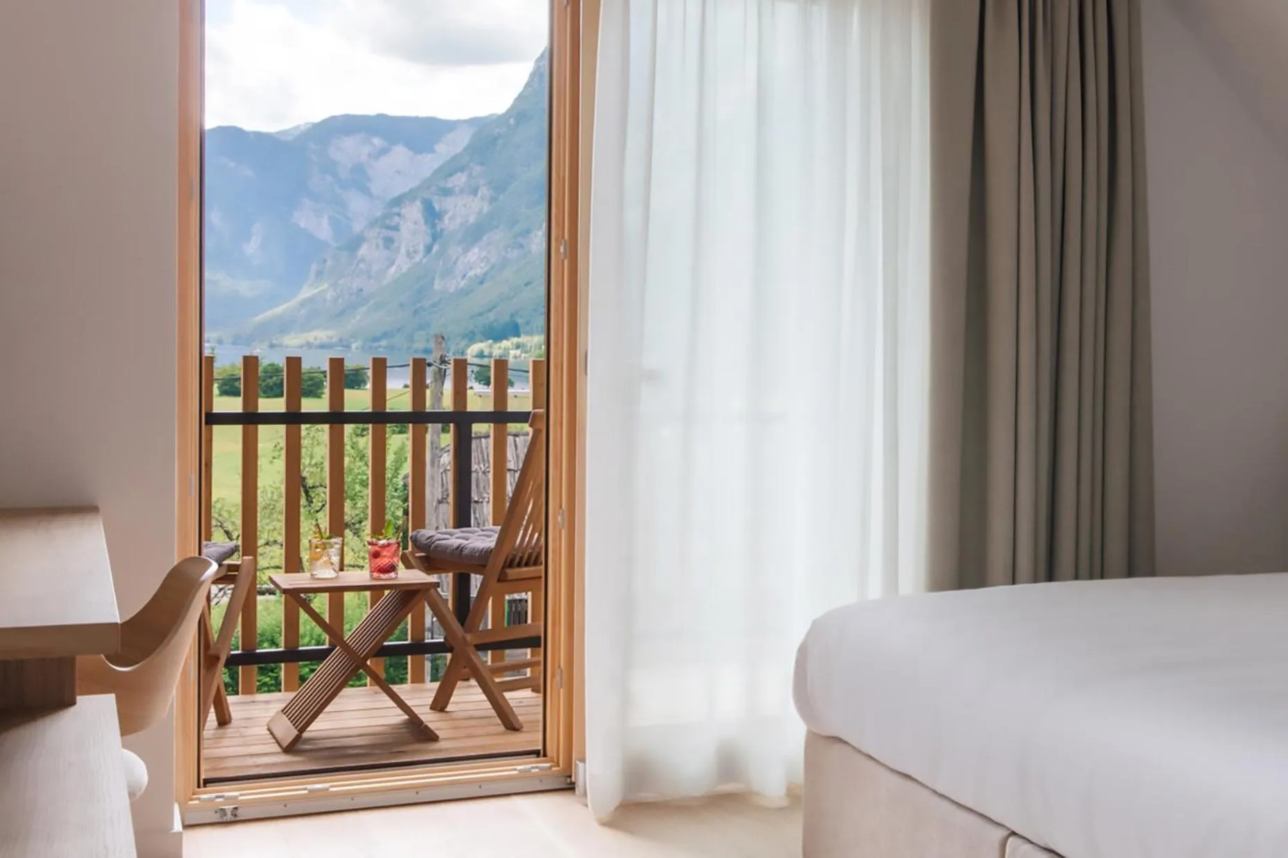 View (from property/room), Bed in Hotel Majerca