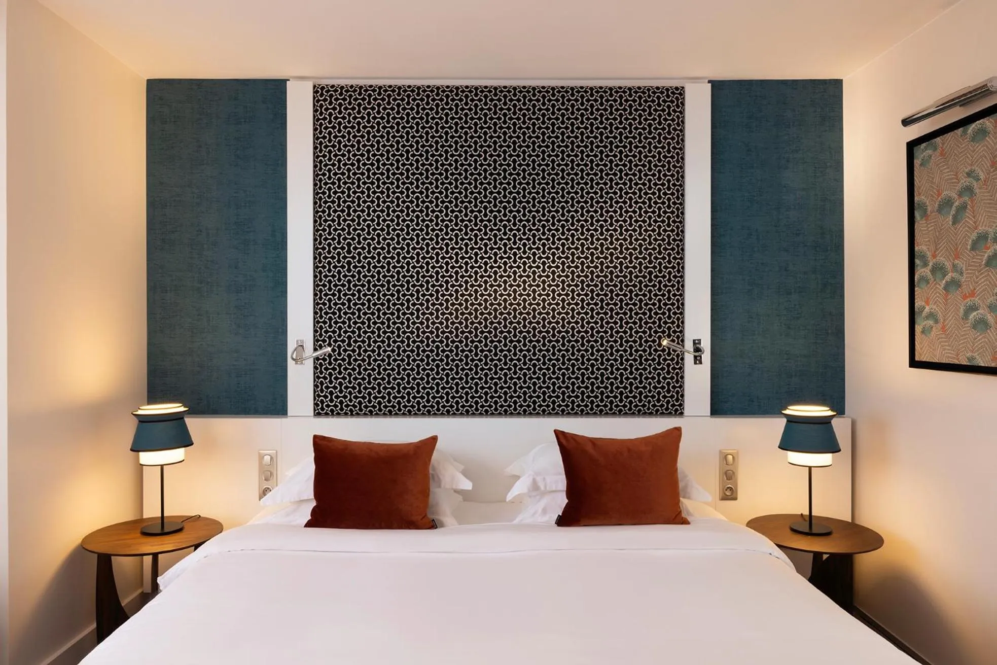 Bed in Hôtel Etoile Maillot