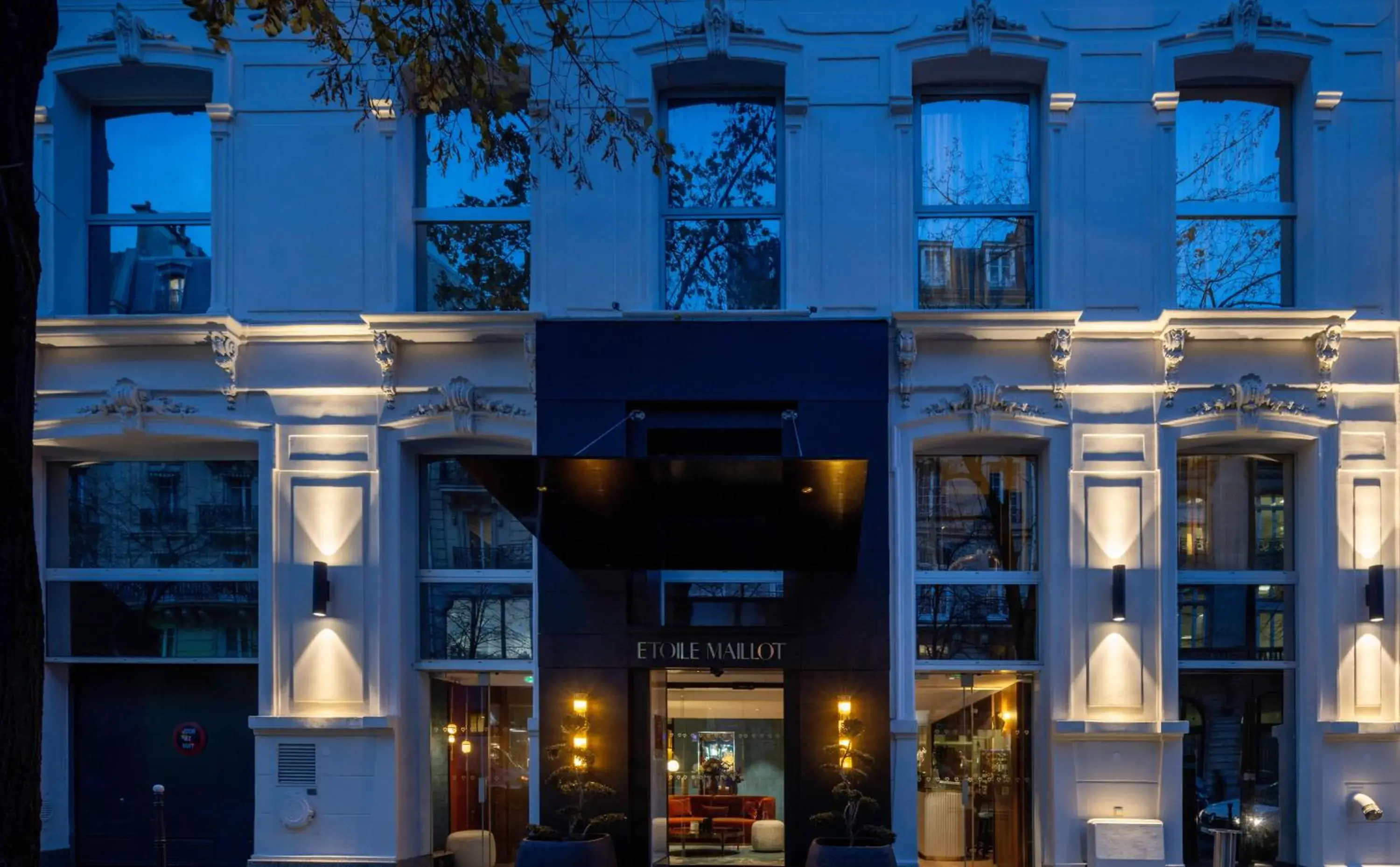 Facade/entrance in Hôtel Etoile Maillot Facade/entrance in Hôtel Etoile Maillot