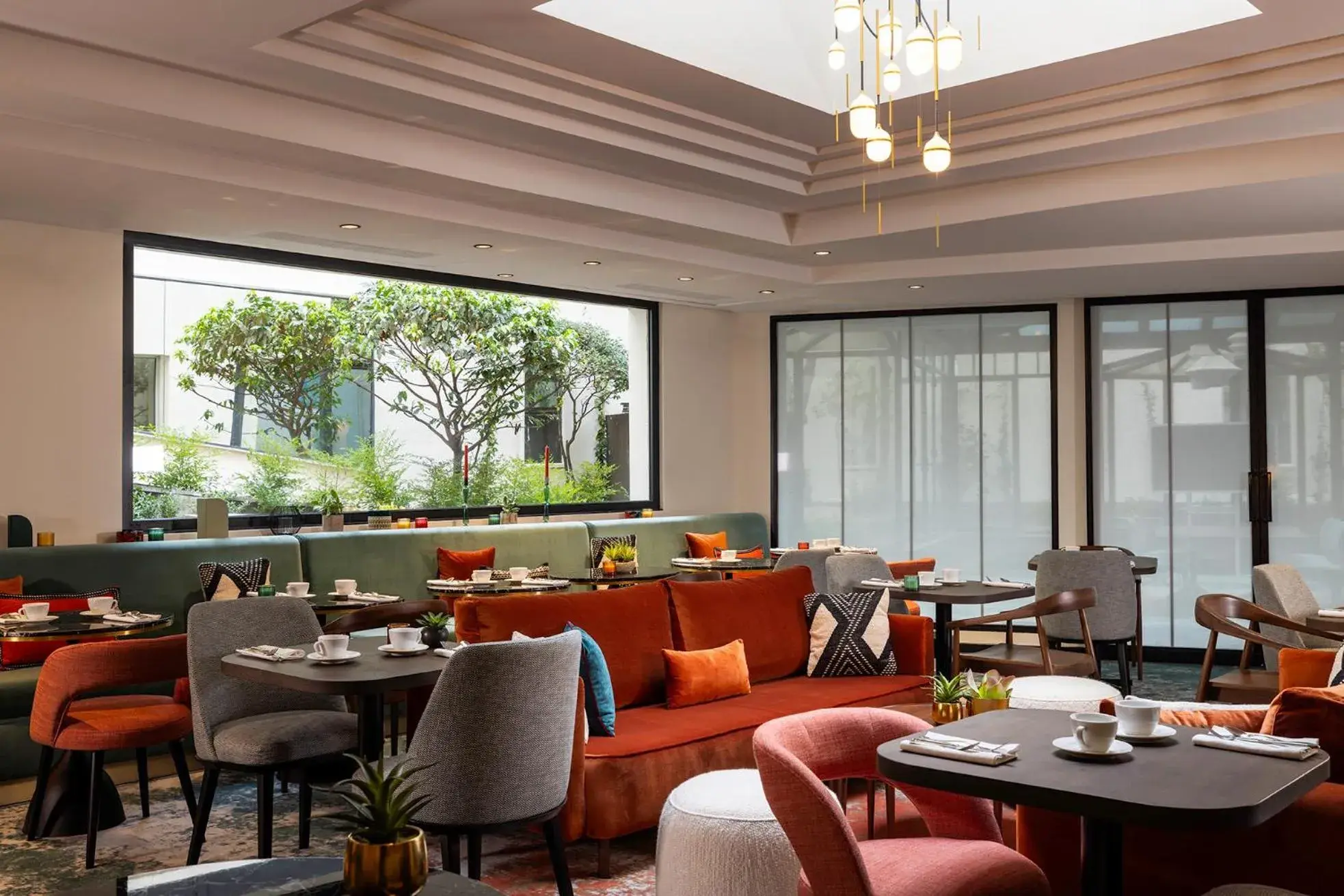 Breakfast in Hôtel Etoile Maillot Breakfast in Hôtel Etoile Maillot