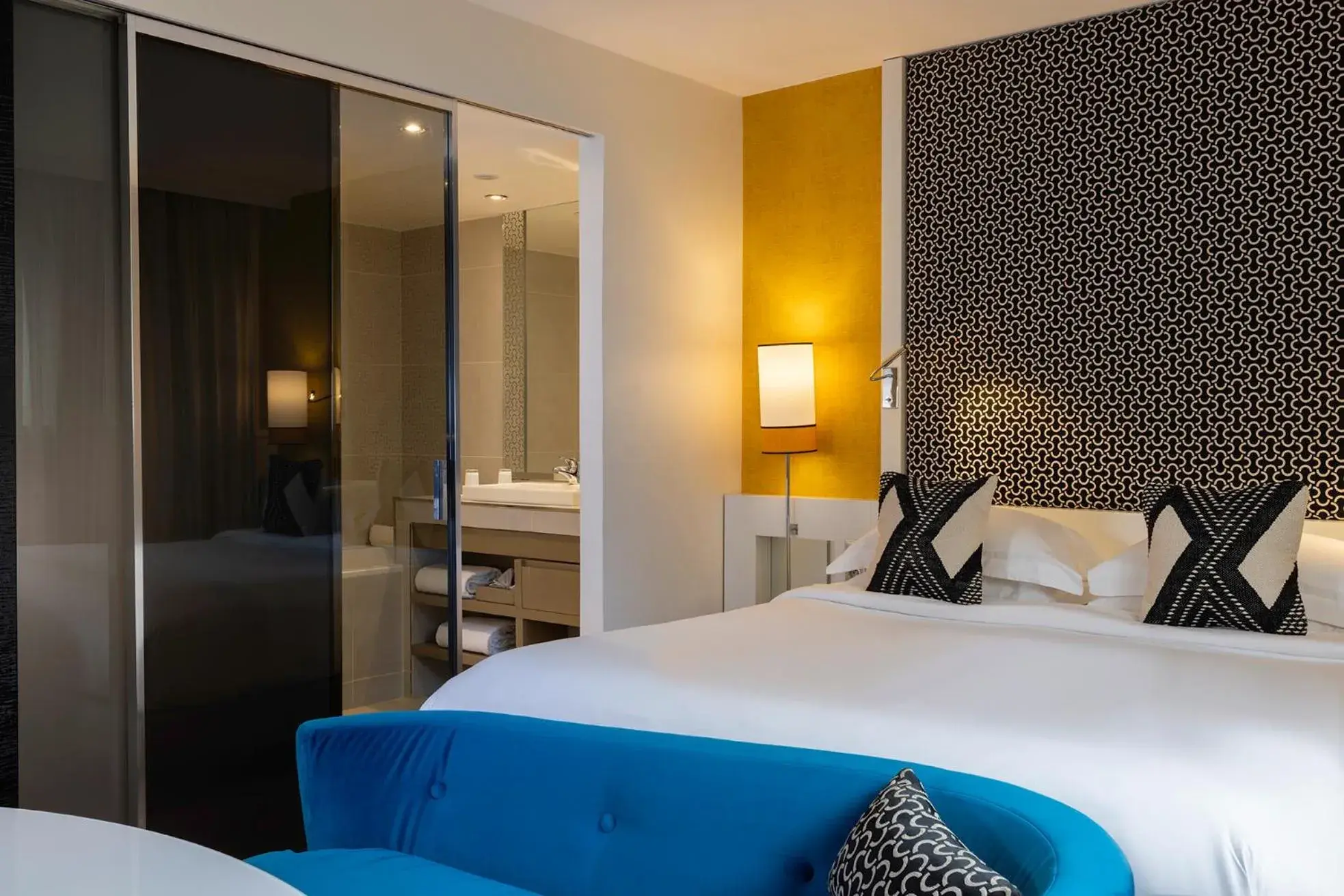 Bed in Hôtel Etoile Maillot Bed in Hôtel Etoile Maillot