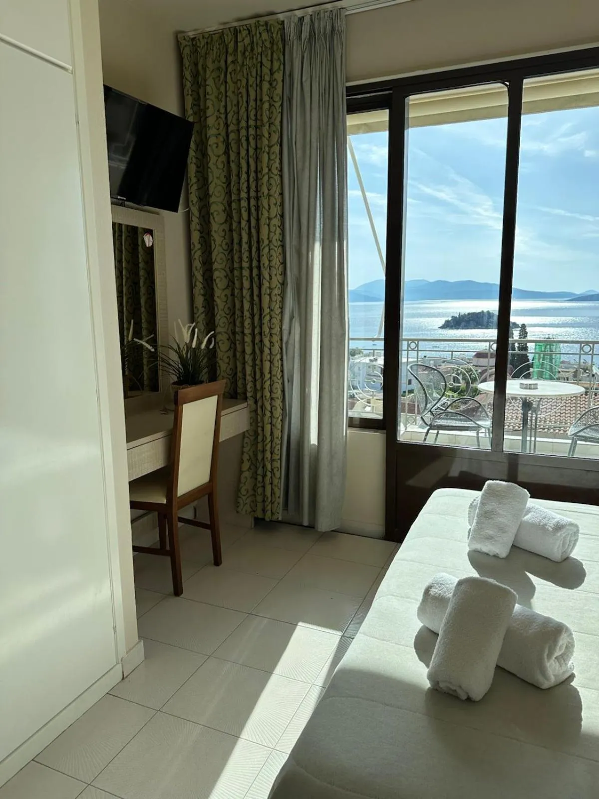 Sea view, Bed in ELIXIA