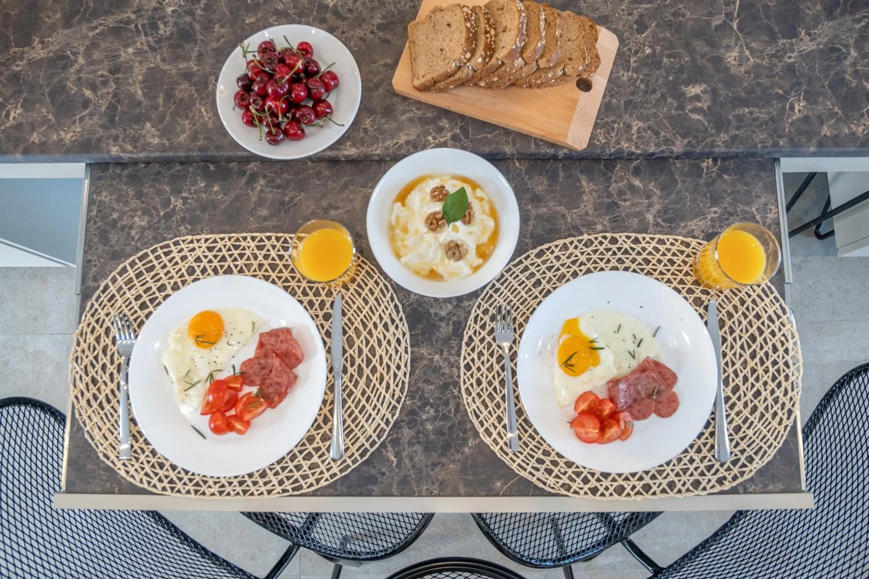 Food and drinks in ELIXIA