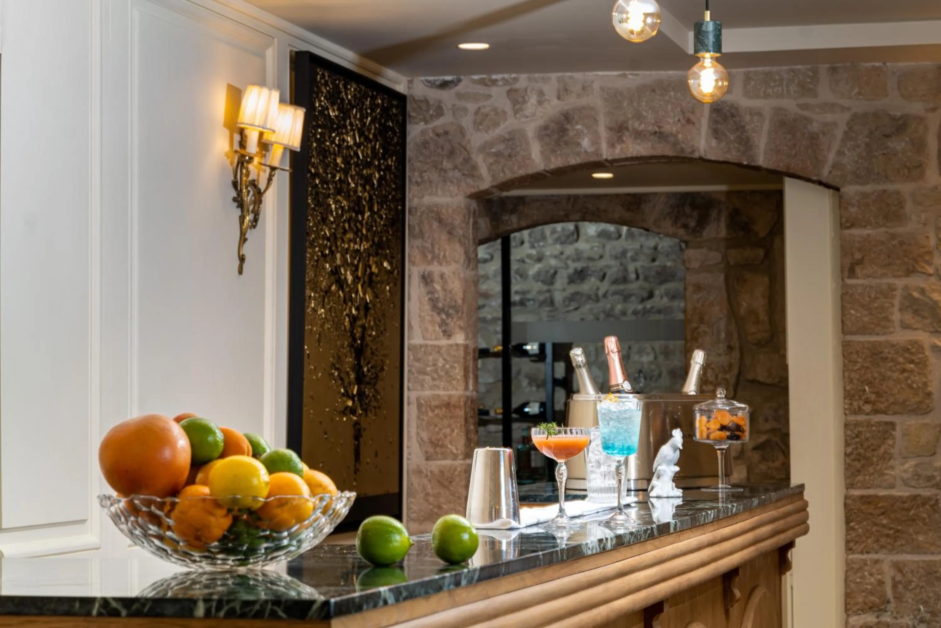 Lounge or bar in Hotel Le Saint Paul