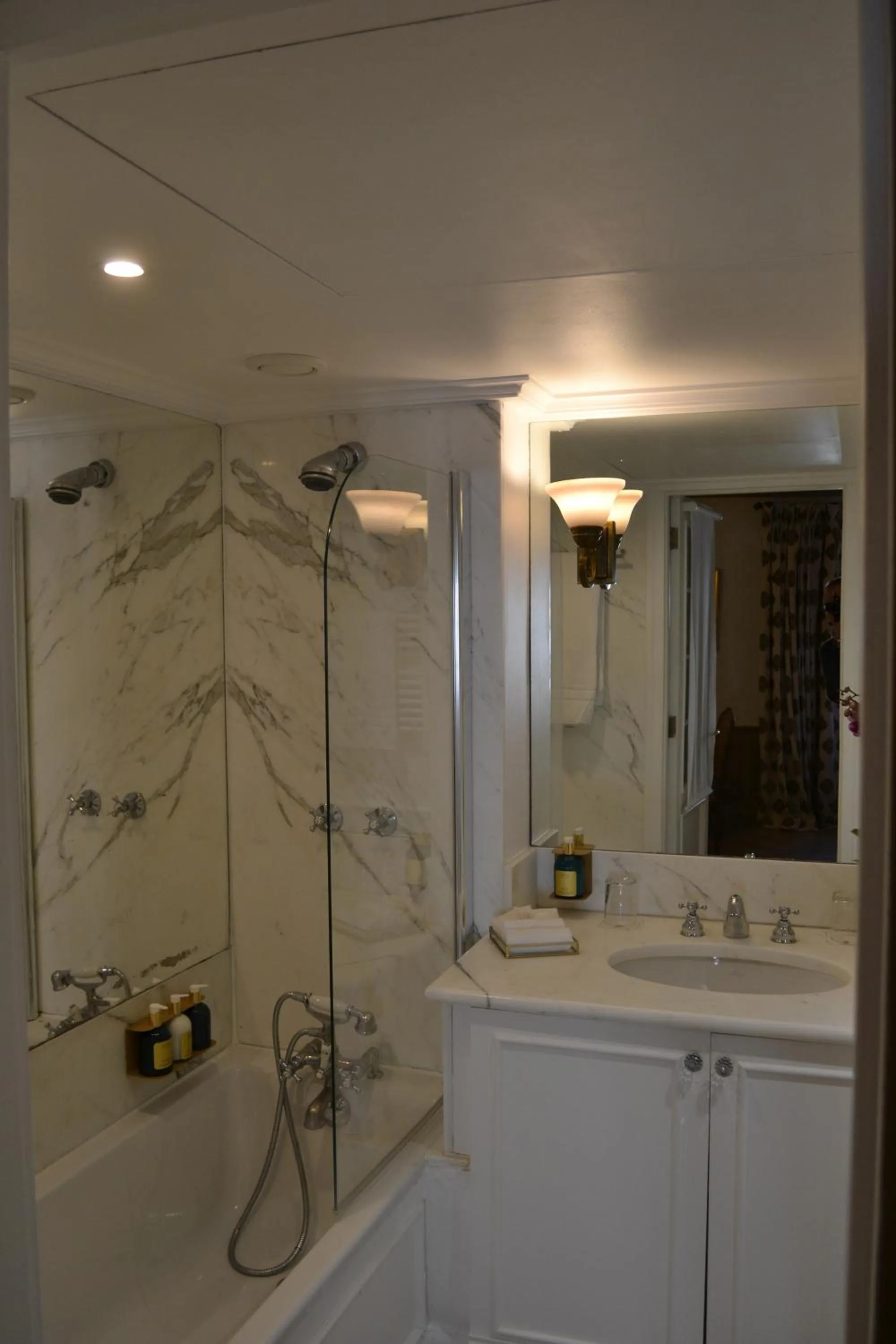 Bathroom in Hotel Le Saint Paul