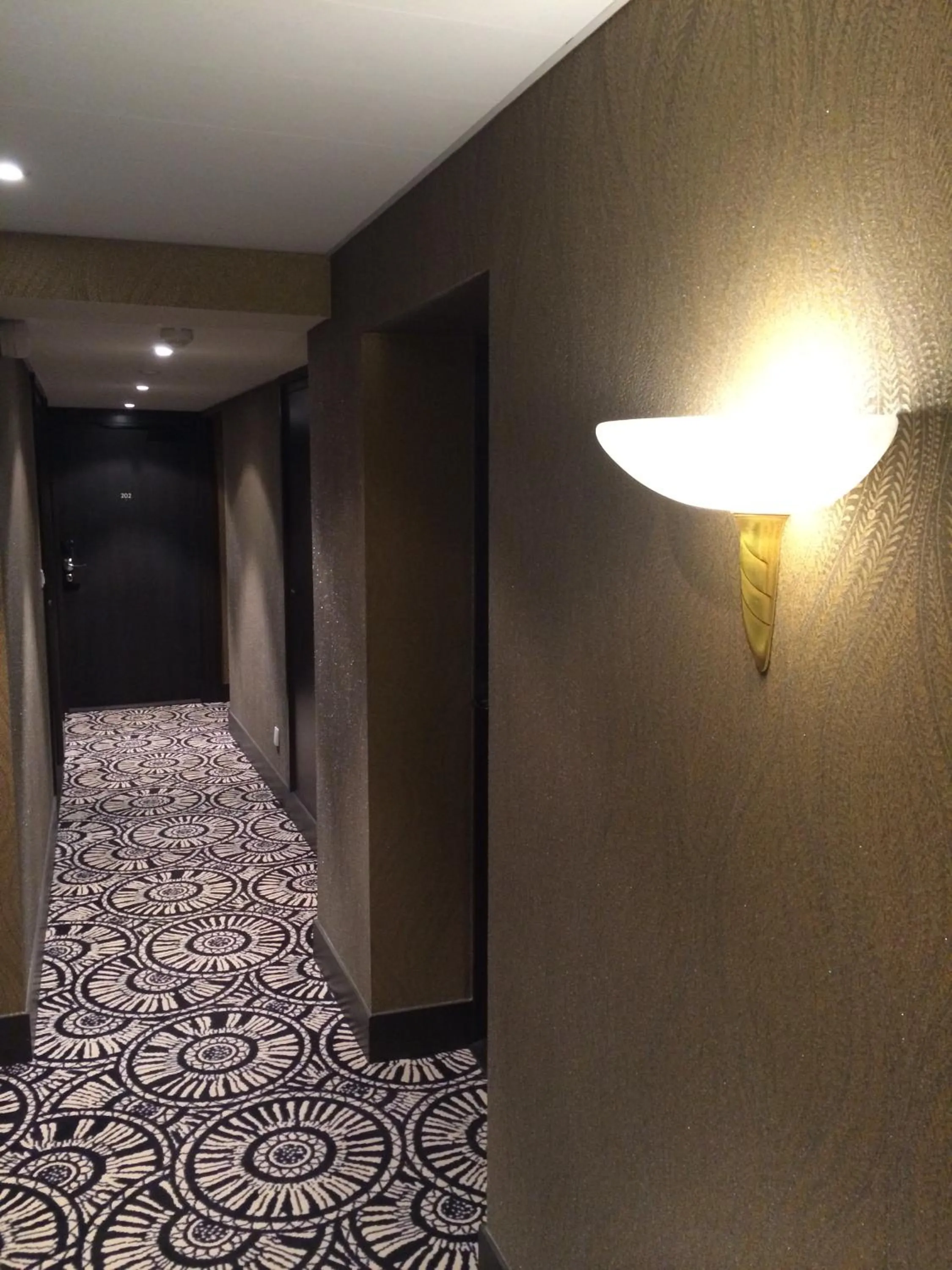 Decorative detail in Jehan De Beauce - Les Collectionneurs