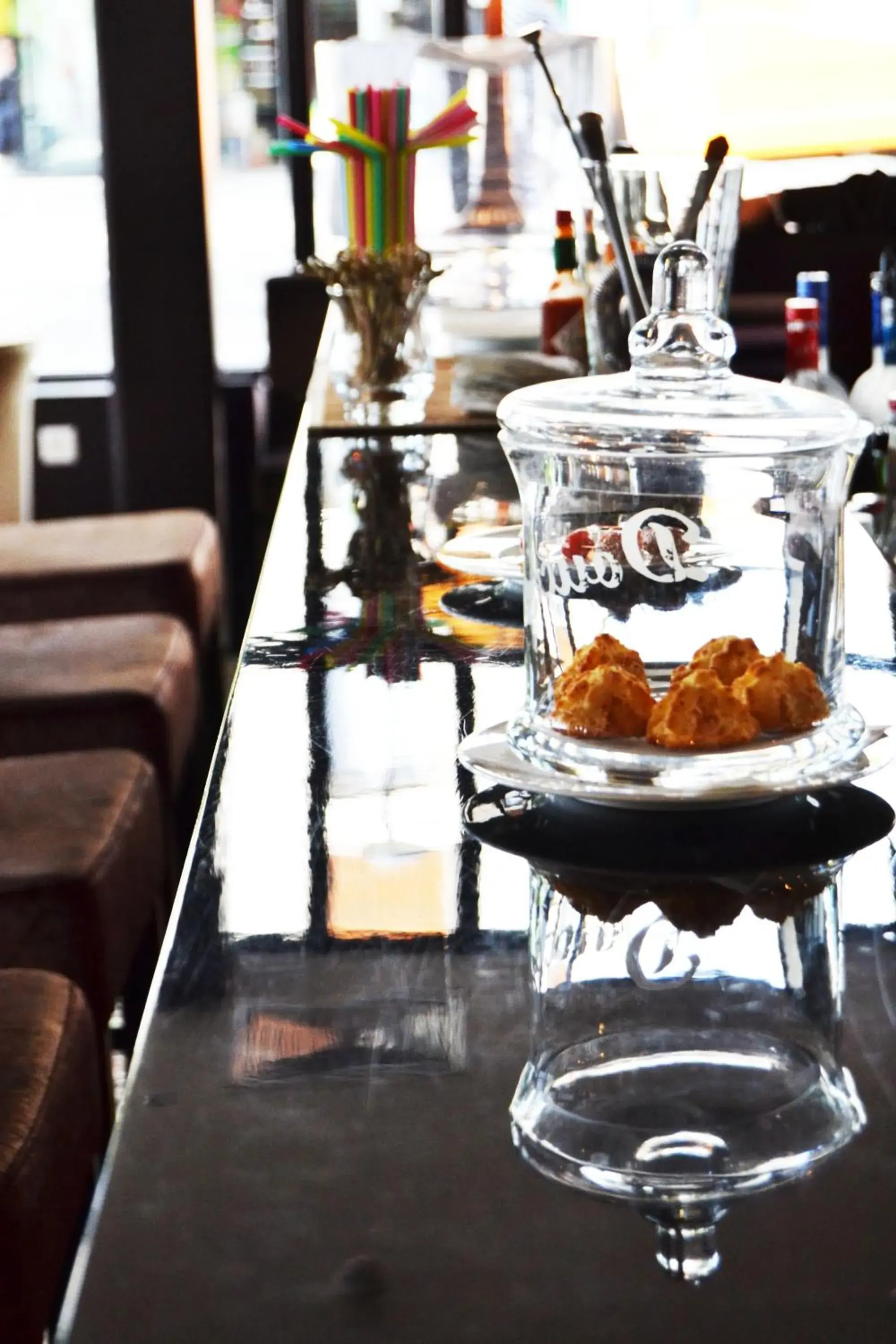 Lounge or bar in Jehan De Beauce - Les Collectionneurs Lounge or bar in Jehan De Beauce - Les Collectionneurs