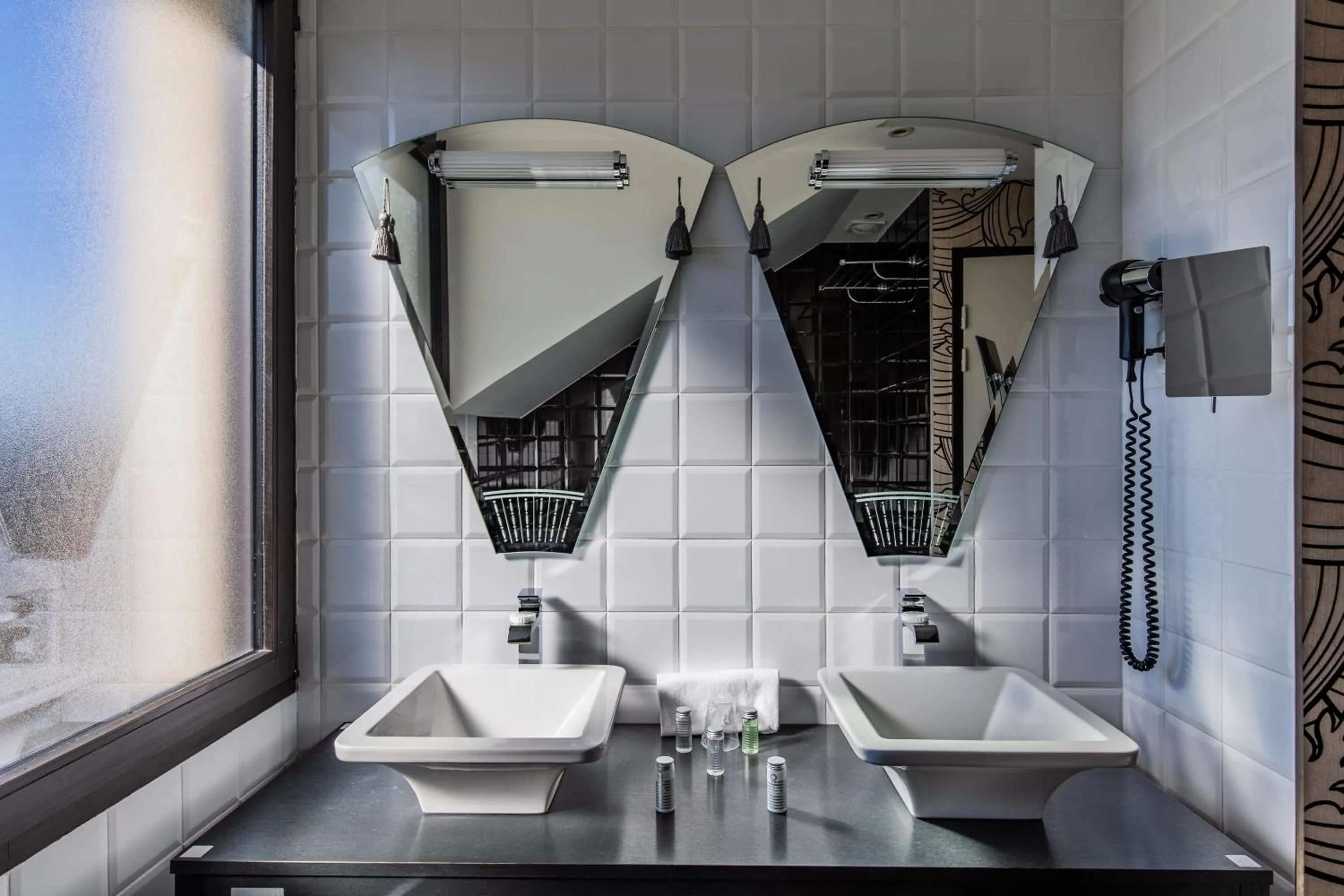 Bathroom in Jehan De Beauce - Les Collectionneurs