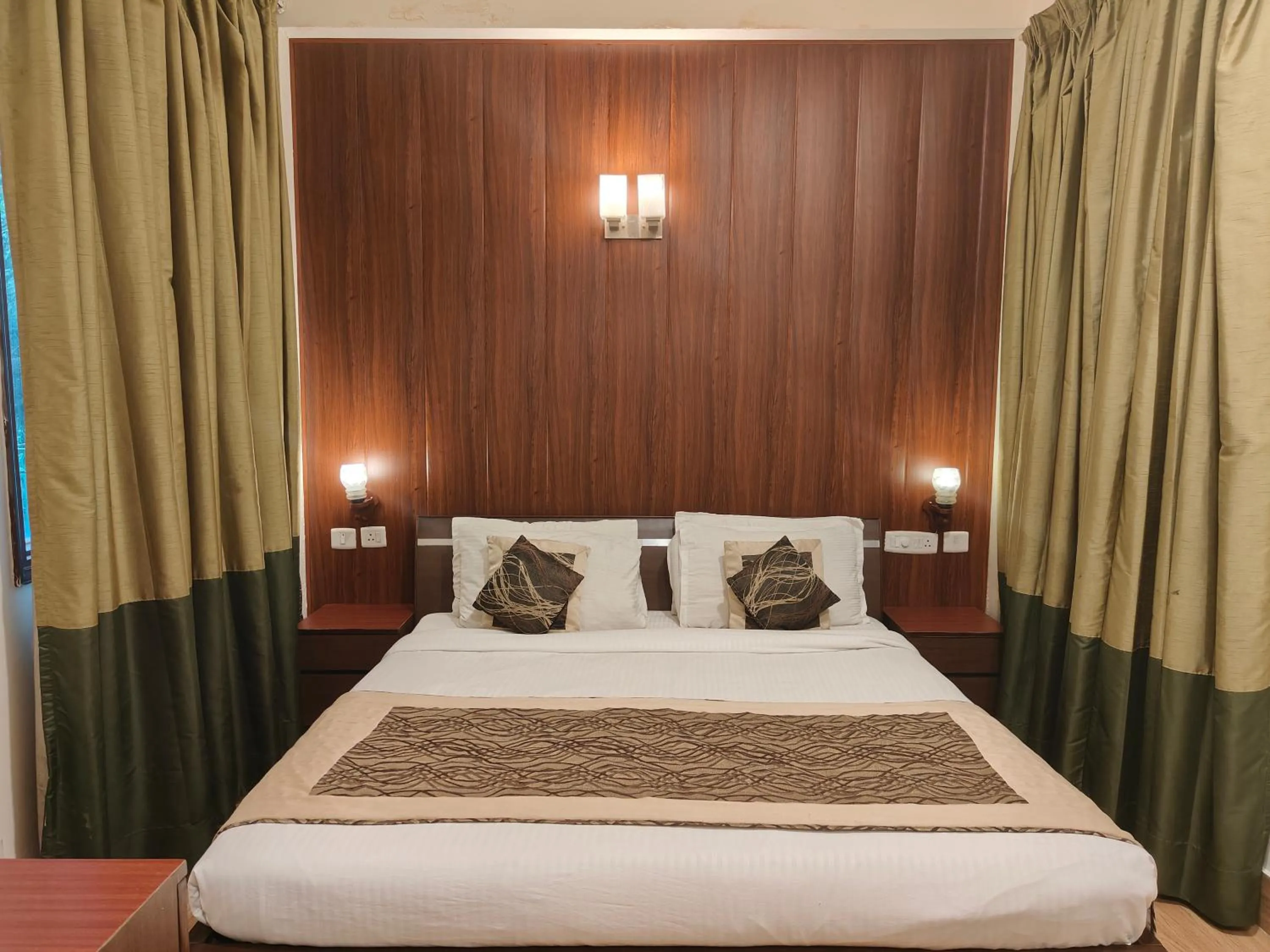 Bed in Tavisha Villa Golf Course MG Road