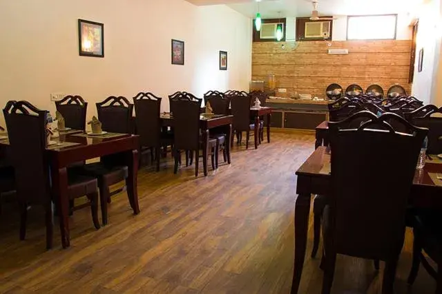 Restaurant/Places to Eat in Tavisha Villa Gurgaon