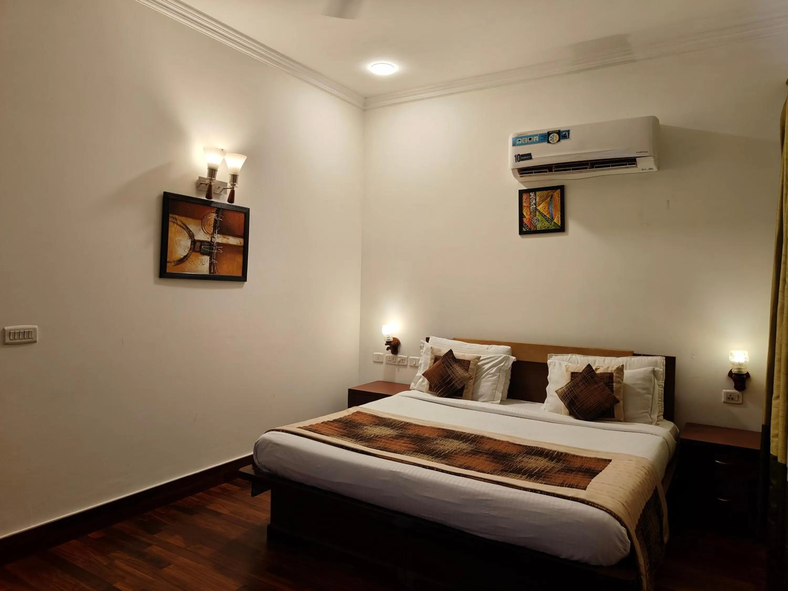 Bed in Tavisha Villa Golf Course MG Road