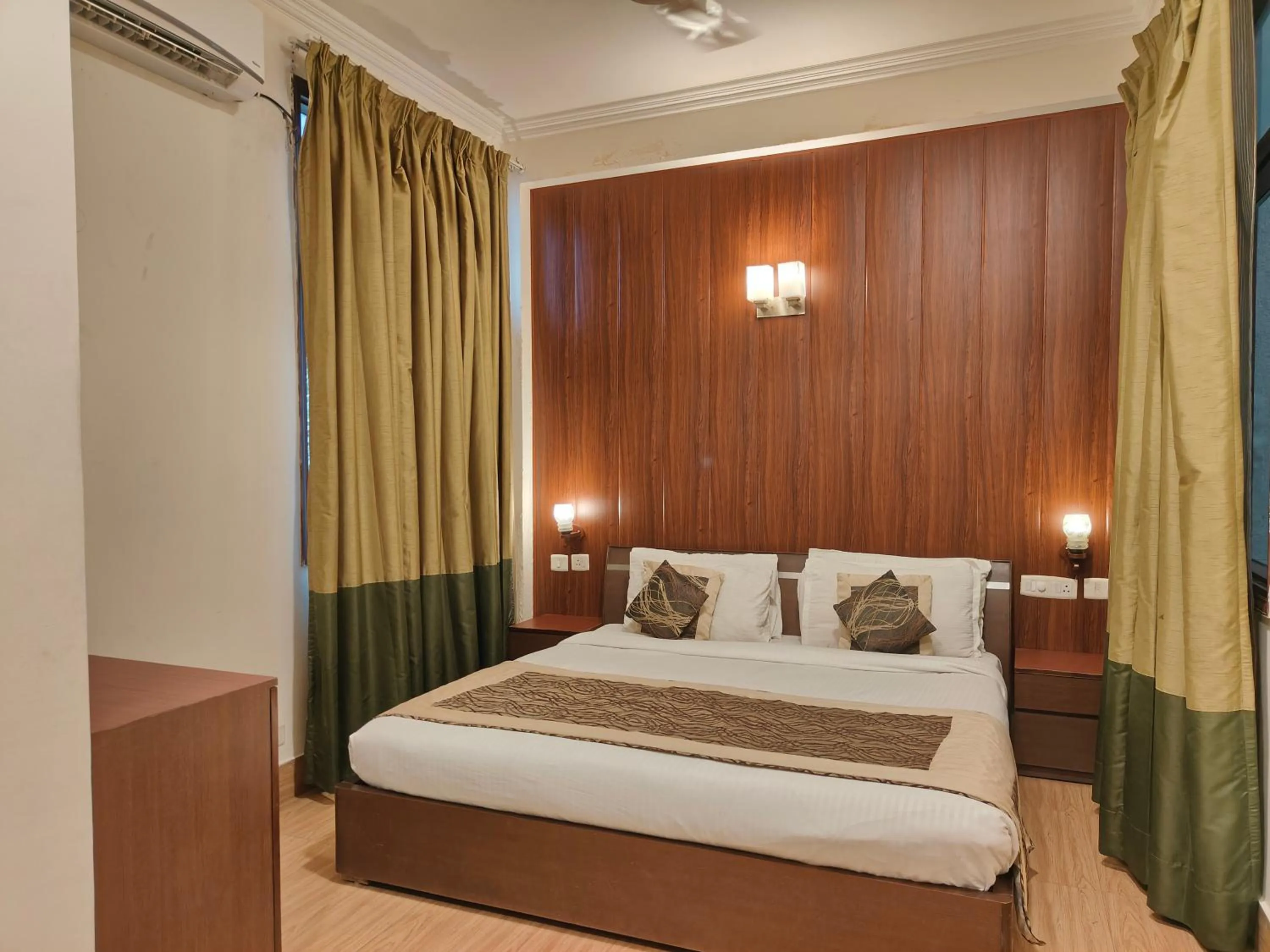 Bed in Tavisha Villa Golf Course MG Road