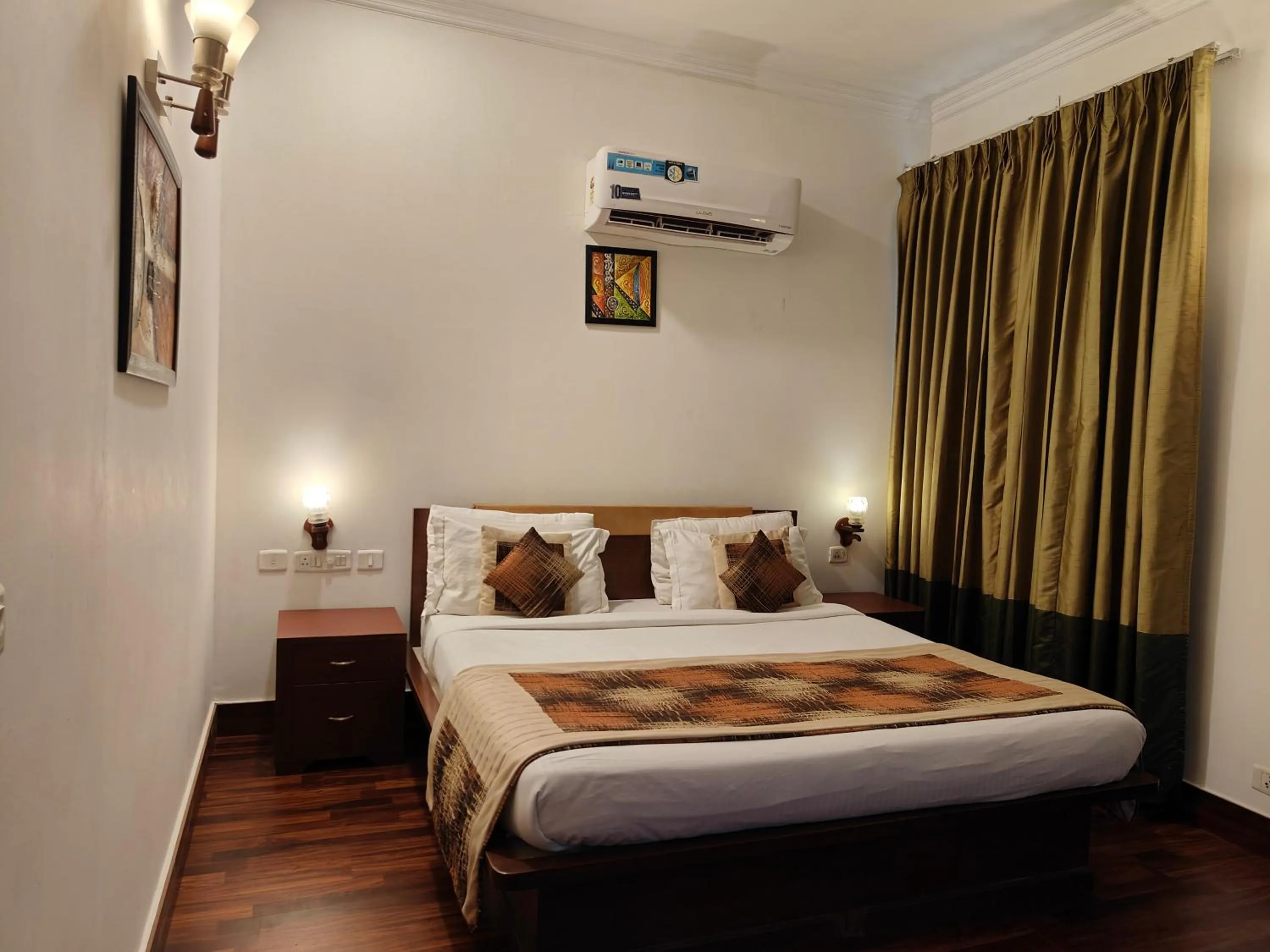 Bed in Tavisha Villa Golf Course MG Road