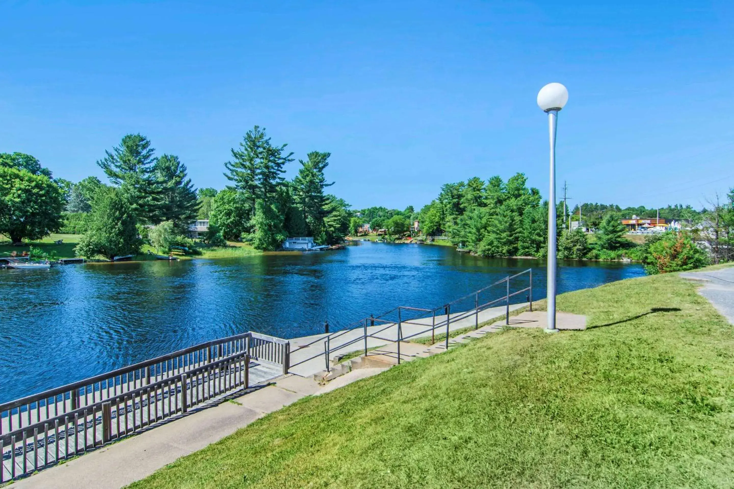 Property building in Quality Inn Property building in Quality Inn