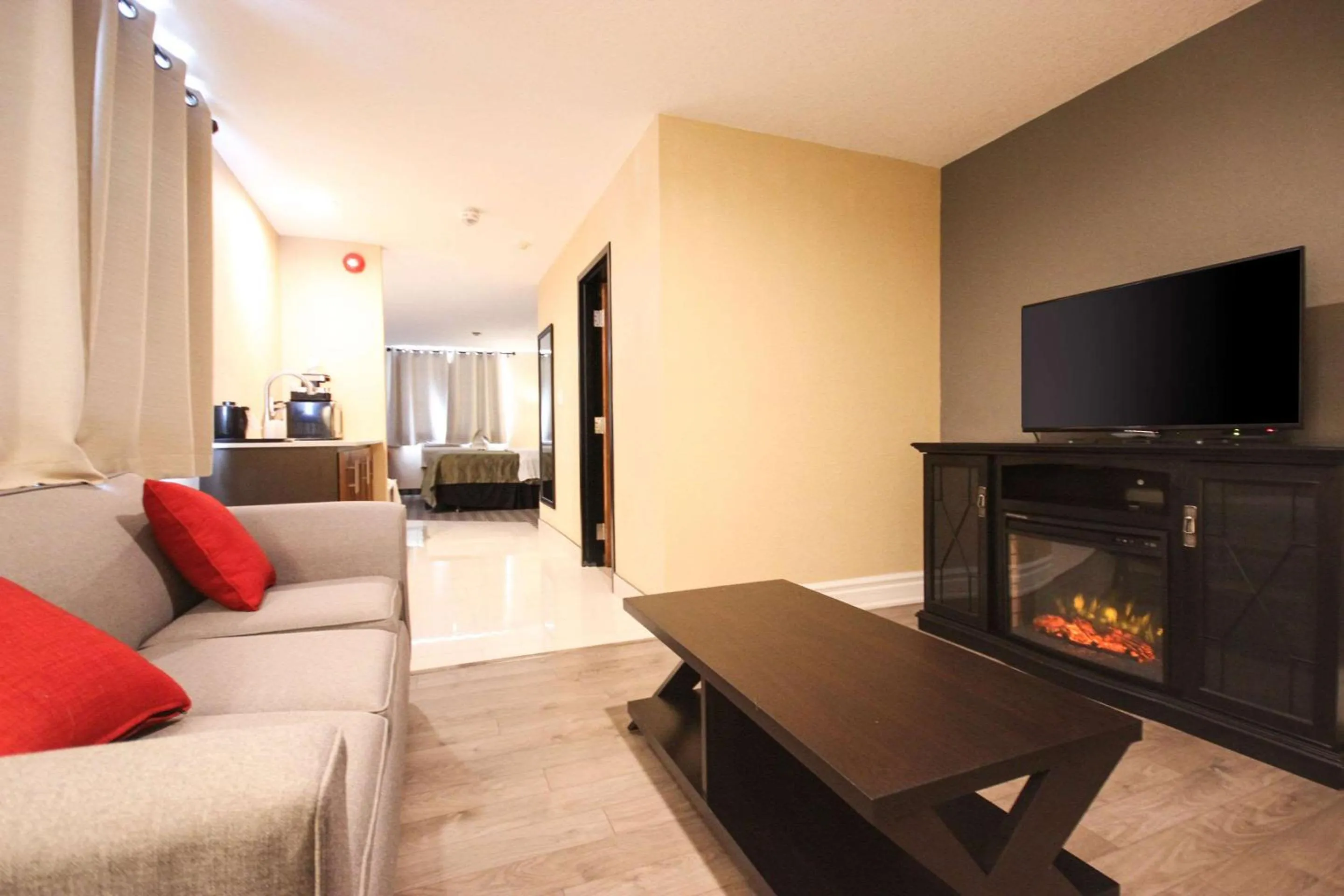 Photo of the whole room in Quality Inn