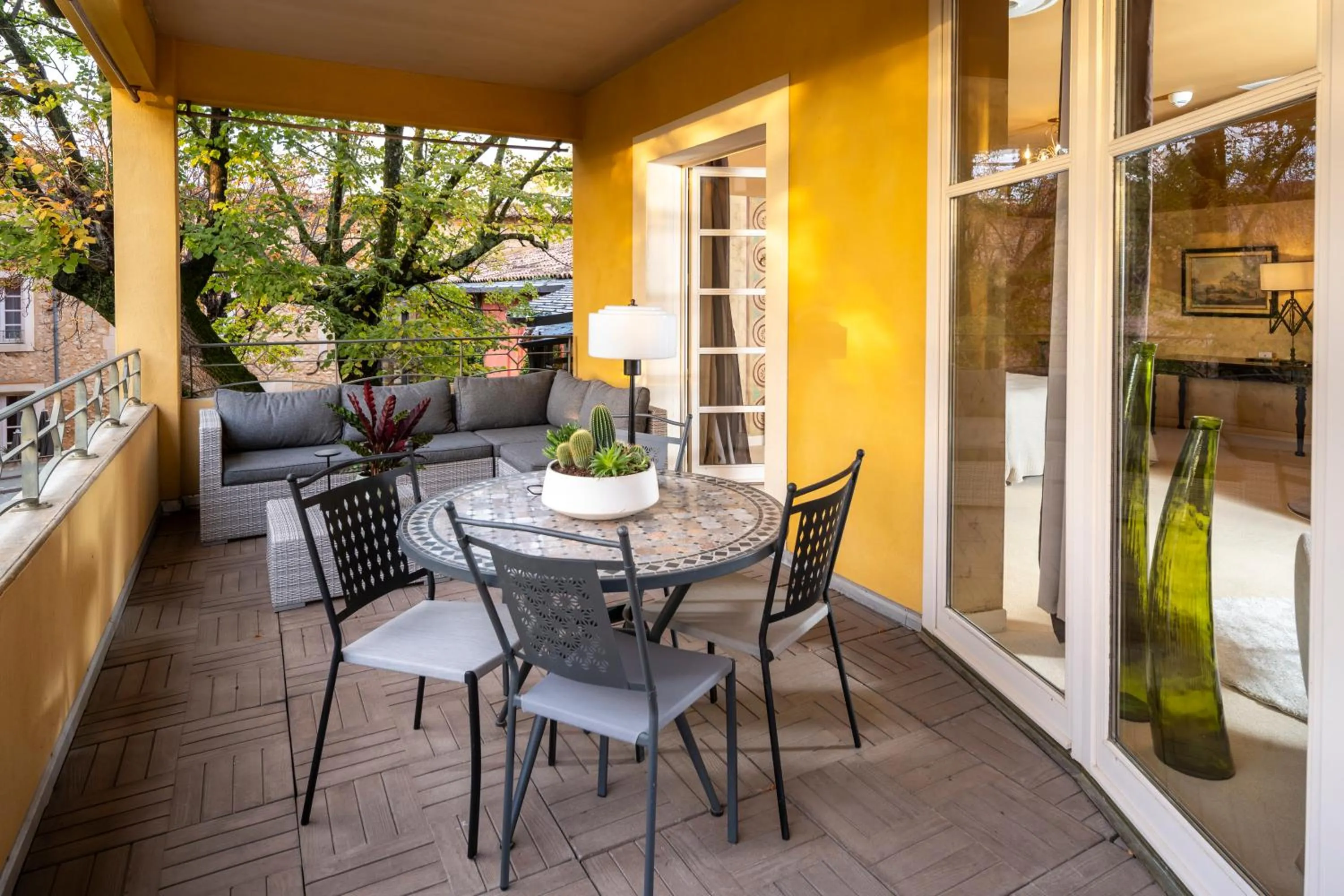 Day in Villa Augusta