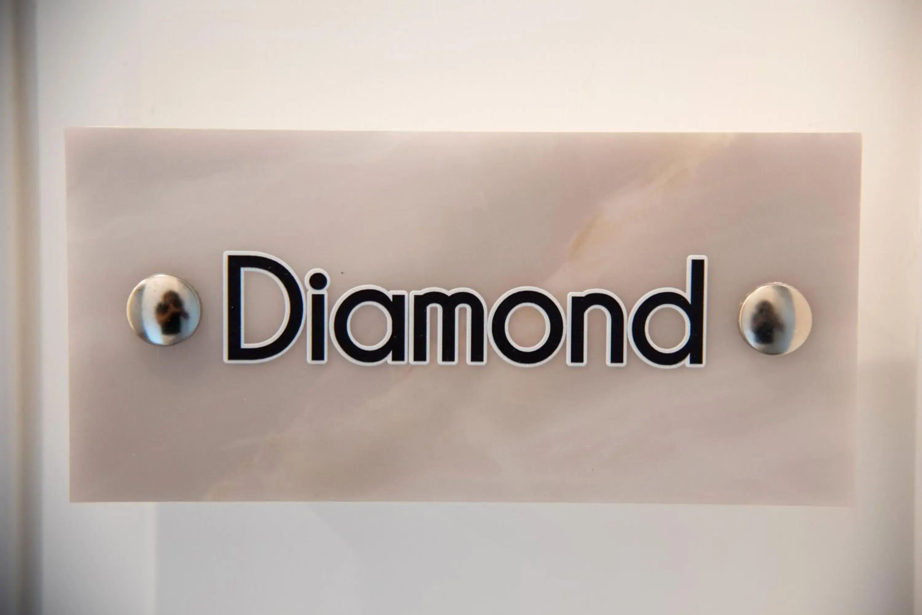 DIAMOND SUITE DIAMOND SUITE