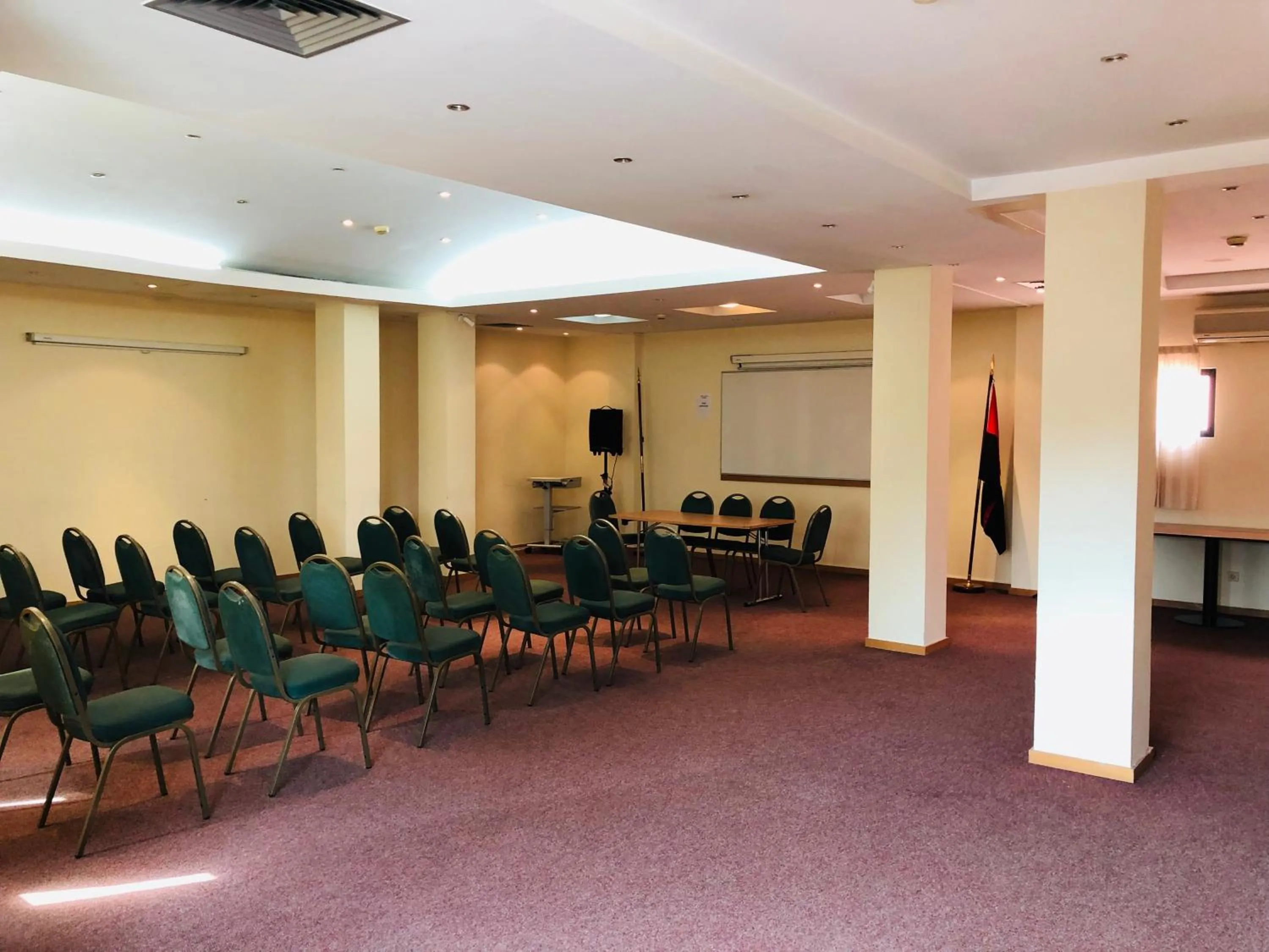 Business facilities in Golden Park Hotel