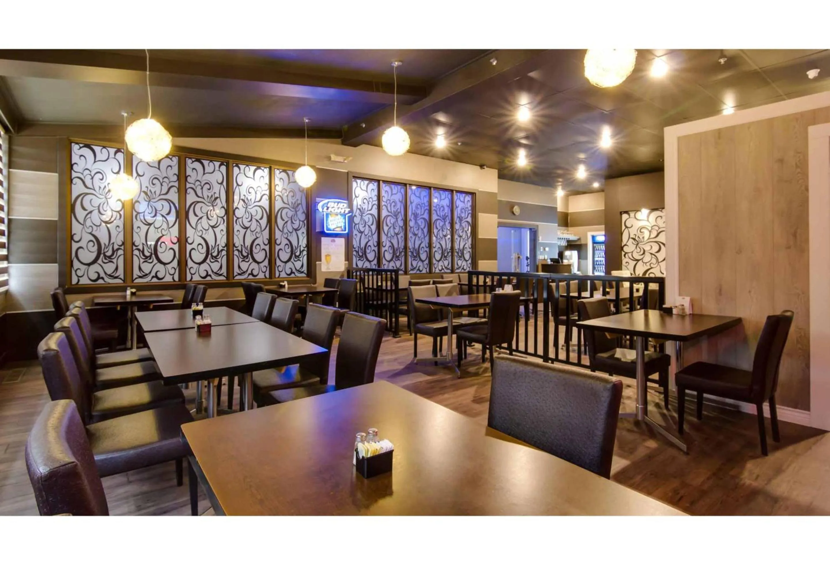 Restaurant/places to eat in Motel 6 Kerrobert, SK