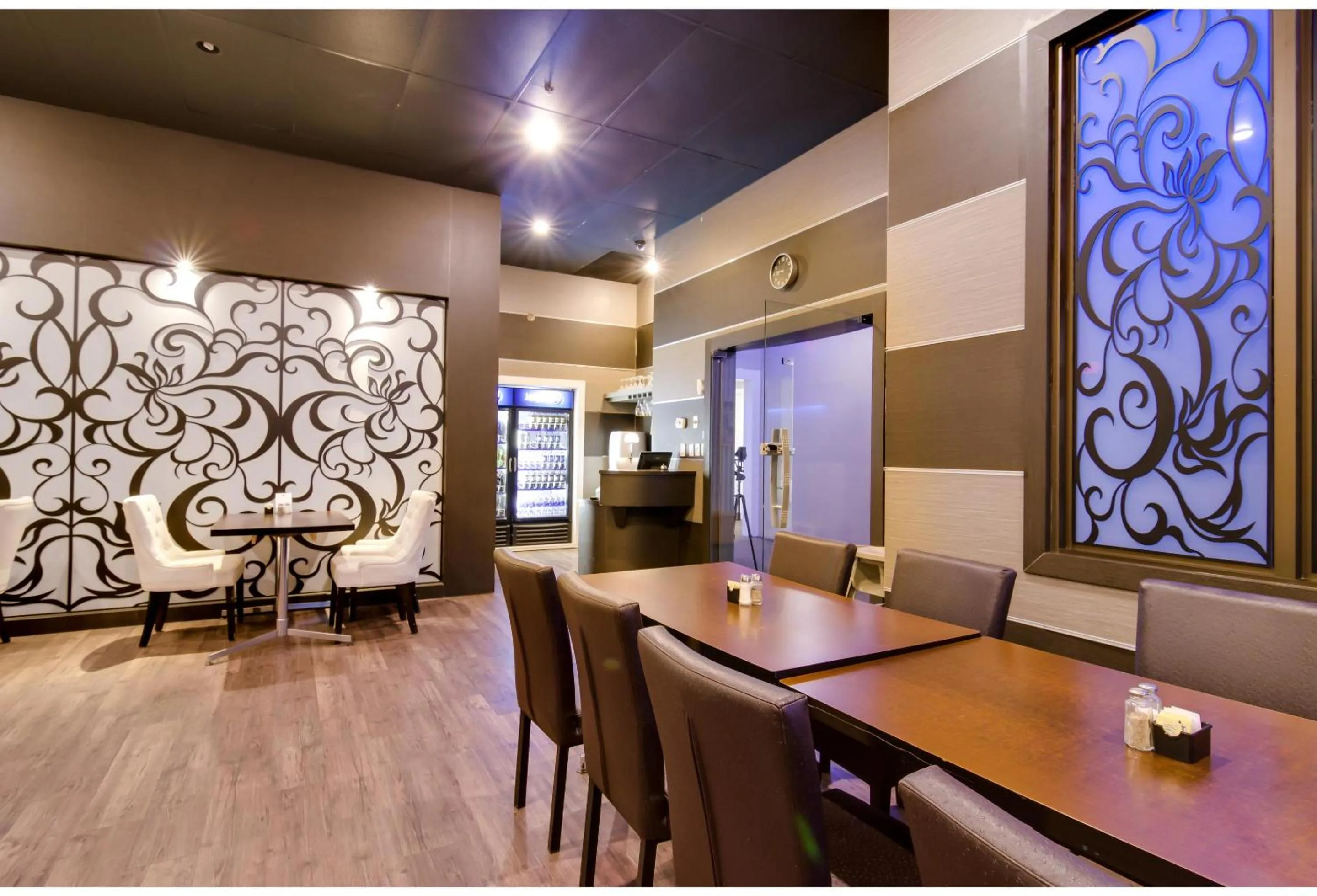 Restaurant/places to eat in Motel 6 Kerrobert, SK