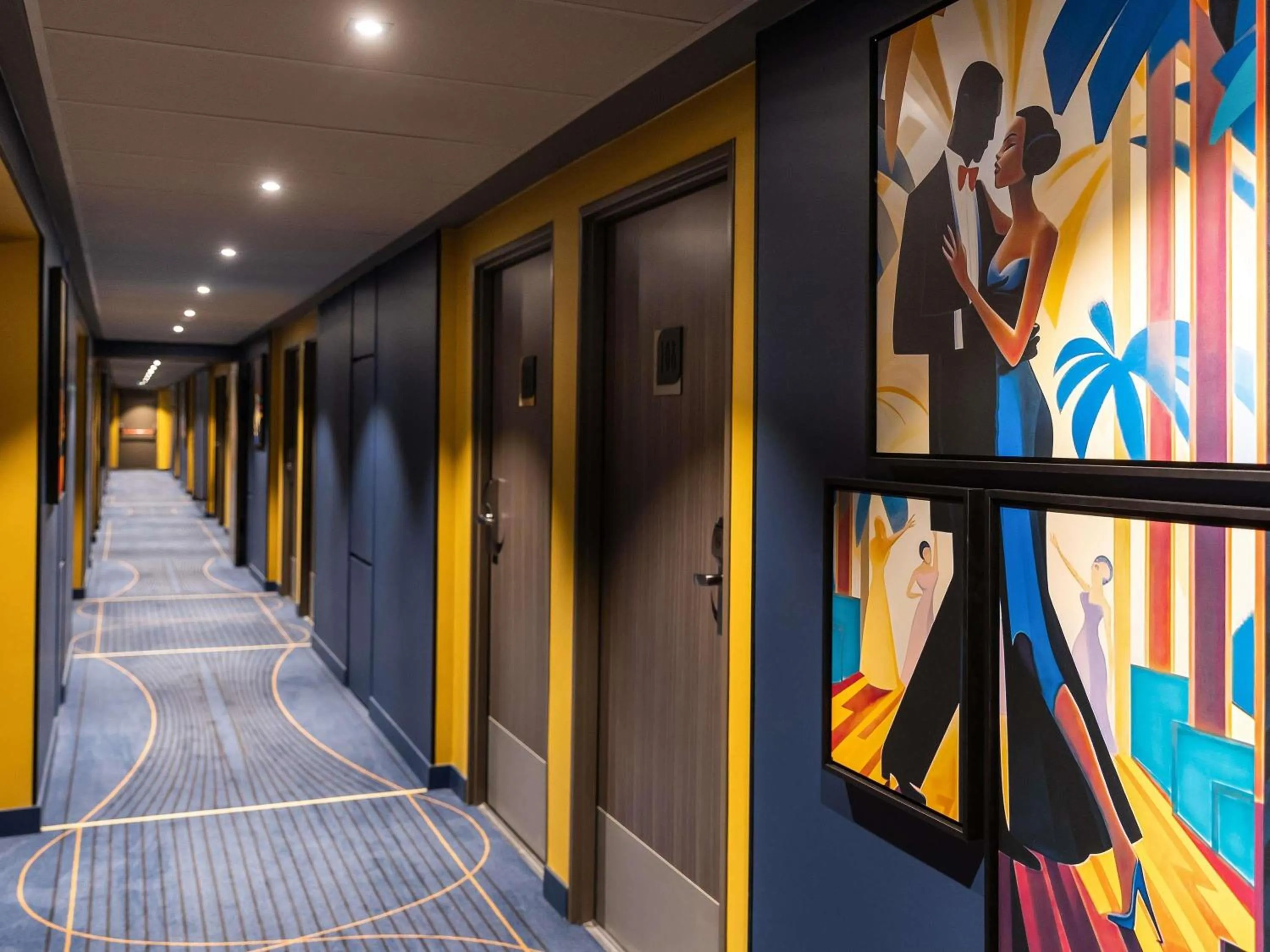 Bedroom in ibis Styles Saint-Quentin