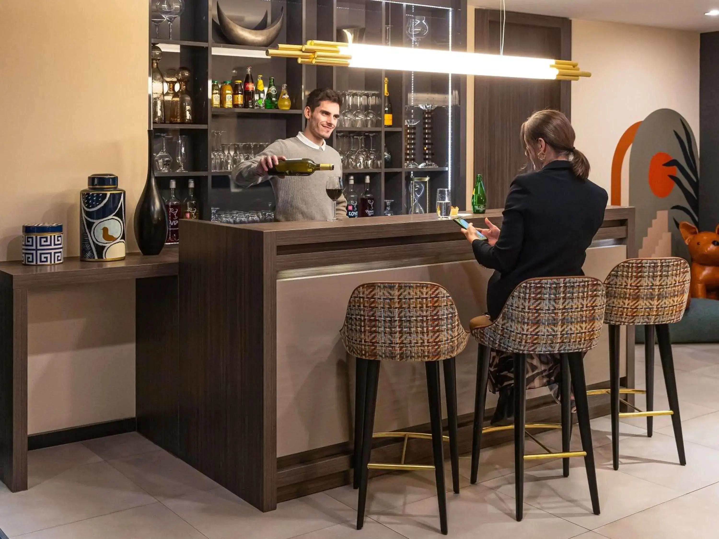 Lounge or bar in ibis Styles Saint-Quentin Lounge or bar in ibis Styles Saint-Quentin