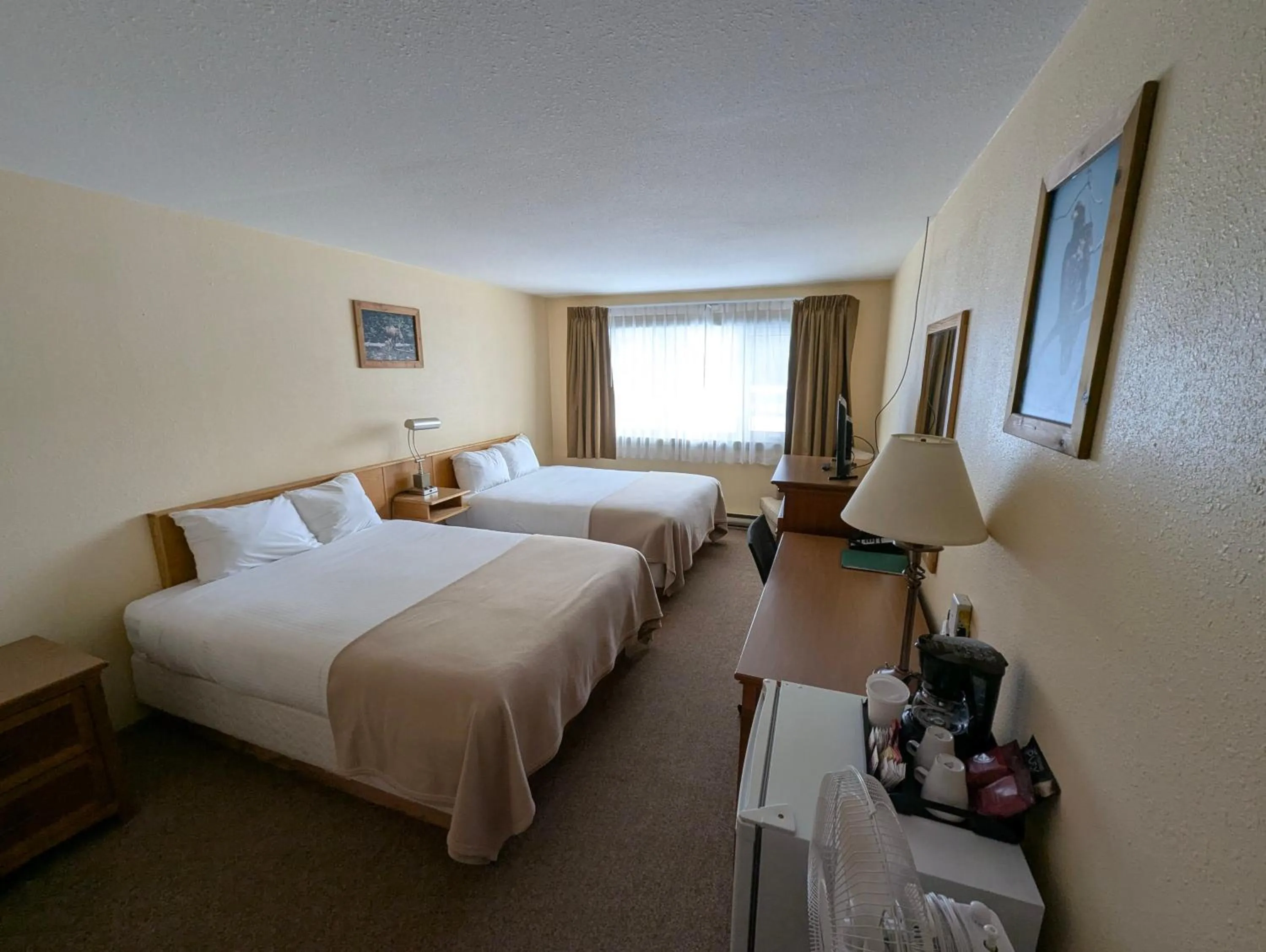 Bed in Northway Motor Inn