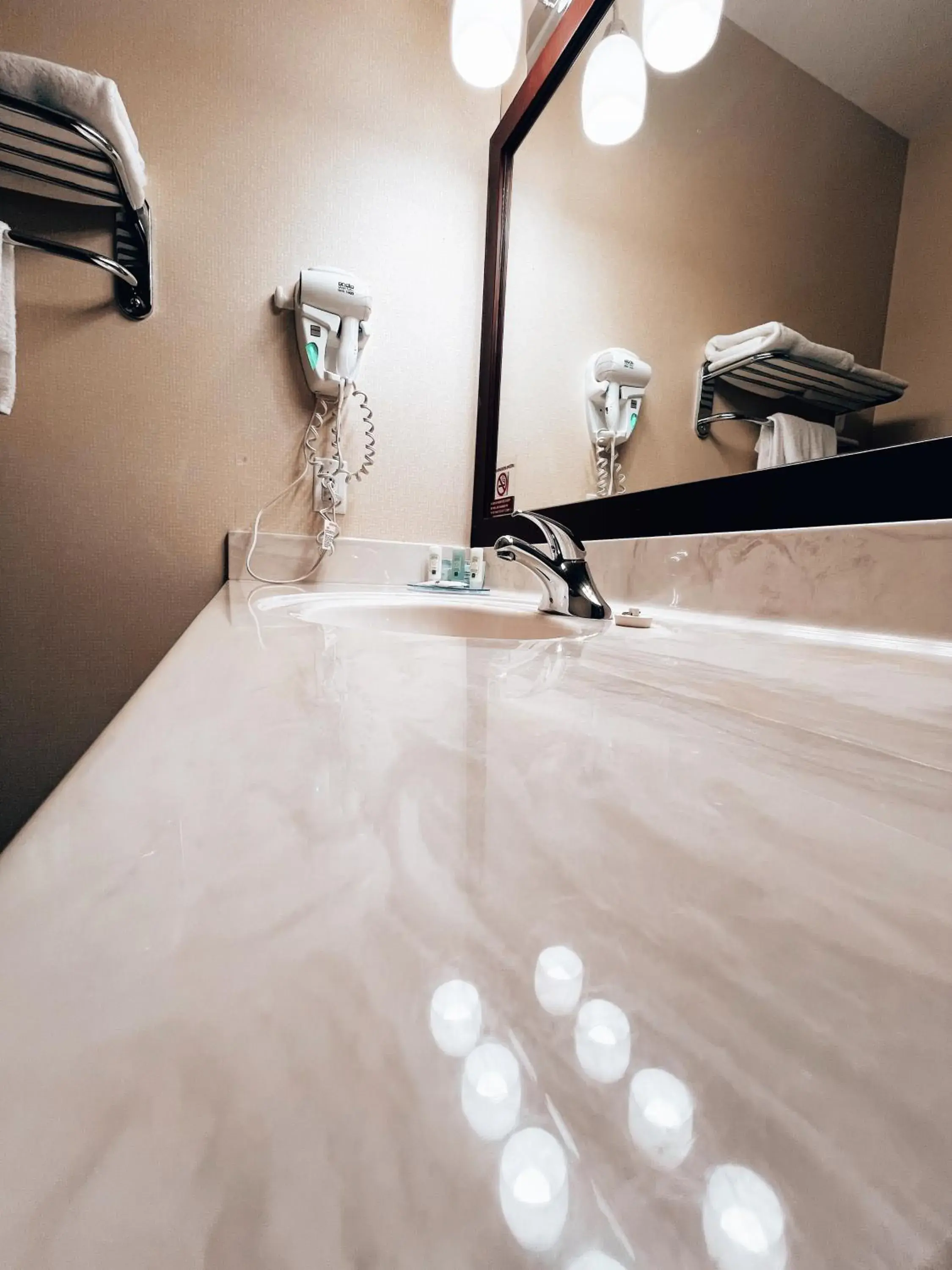 Bathroom in Quality Inn & Suites Hinton Bathroom in Quality Inn & Suites Hinton