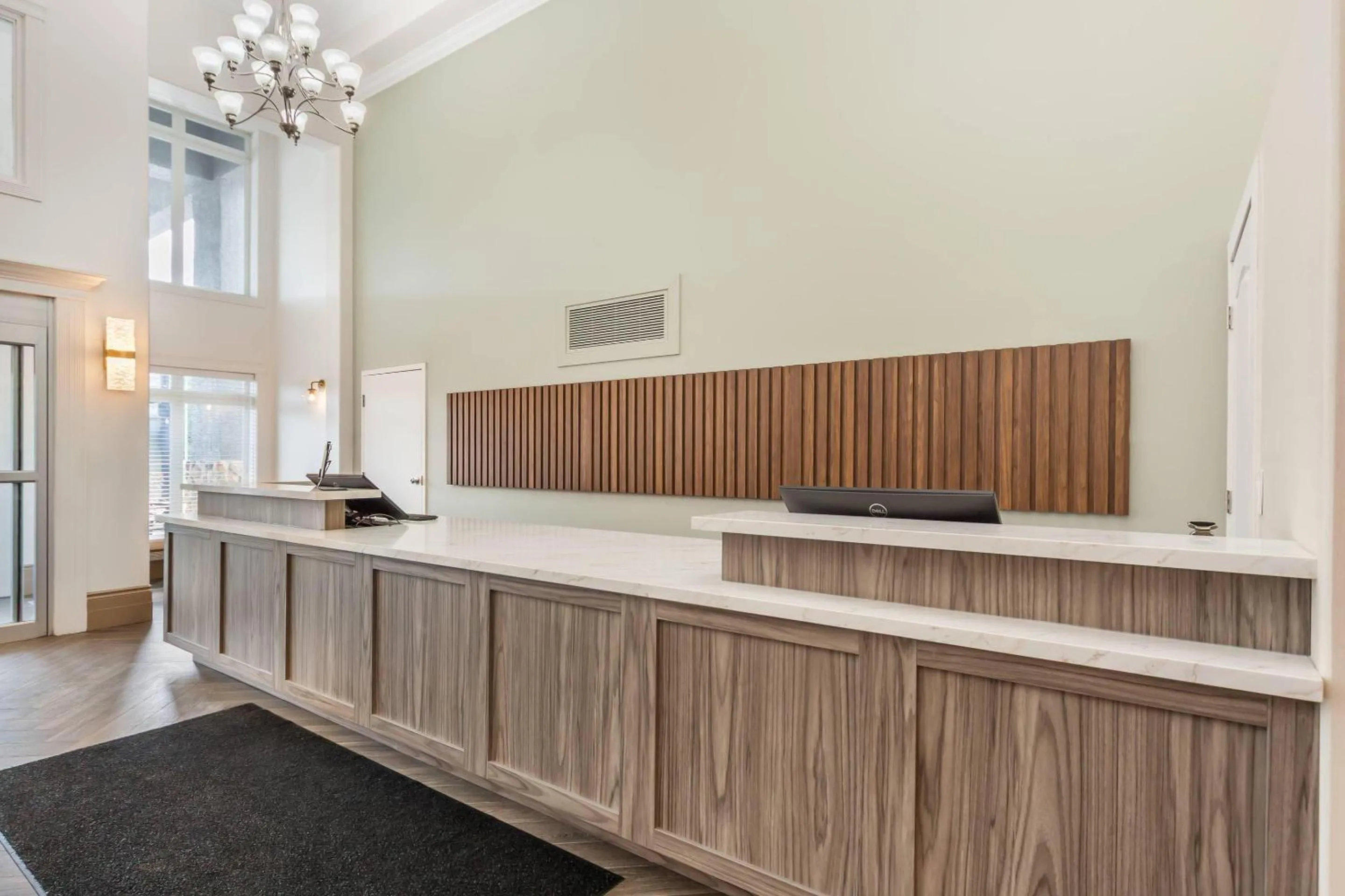 Lobby or reception in Velora Hinton, an Ascend Collection Hotel